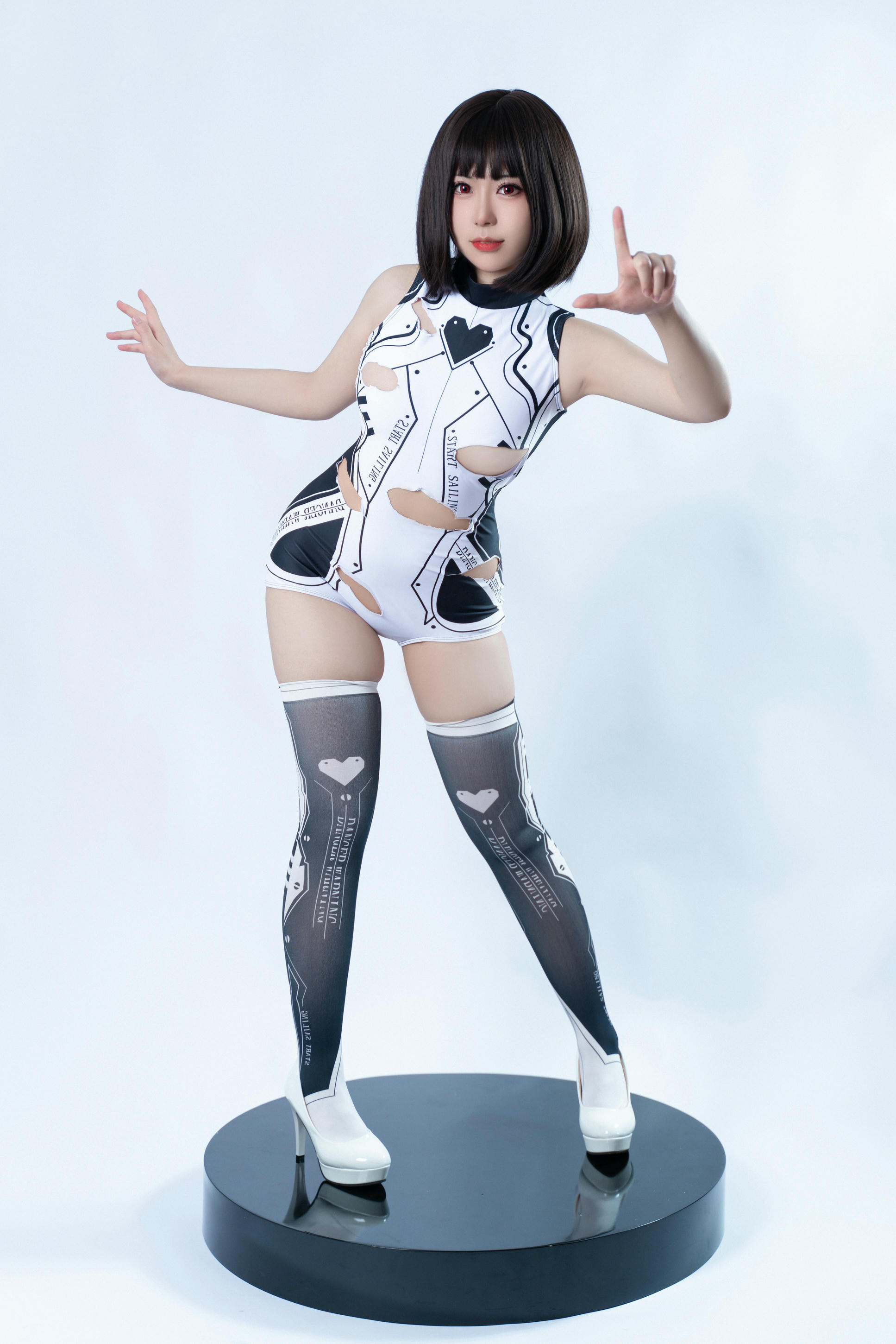 虎森森 NO.007 战损死库水 [30P-267MB]_第1集