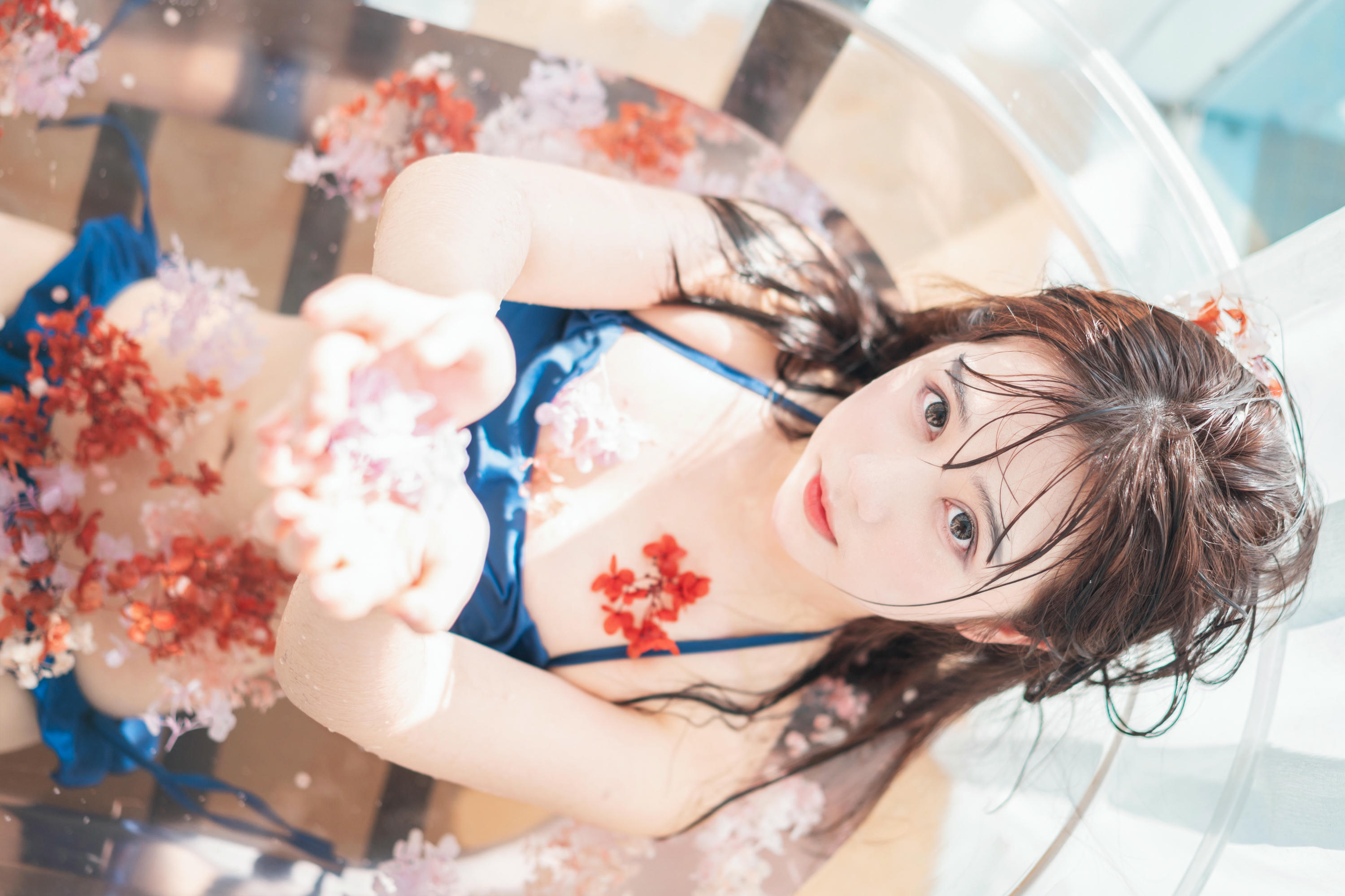 镜酱 NO.012 私奔之泳衣 [61P 900MB]_第1集