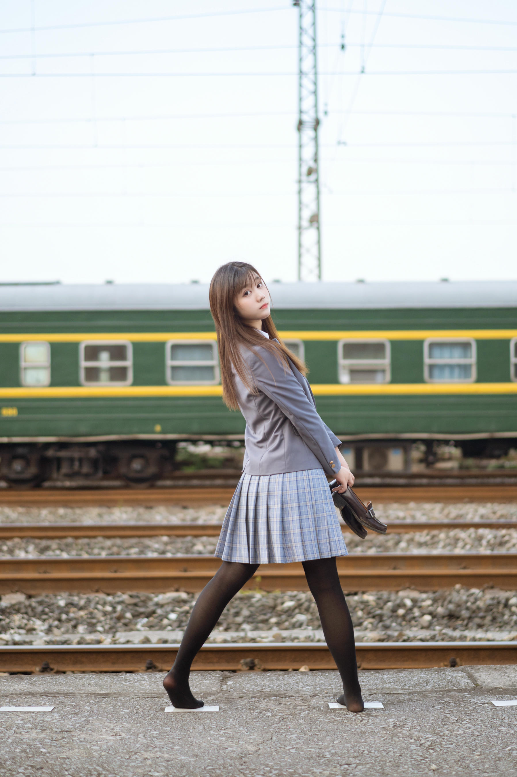 镜酱 NO.013 私奔之制服 [30P-375MB]_第1集