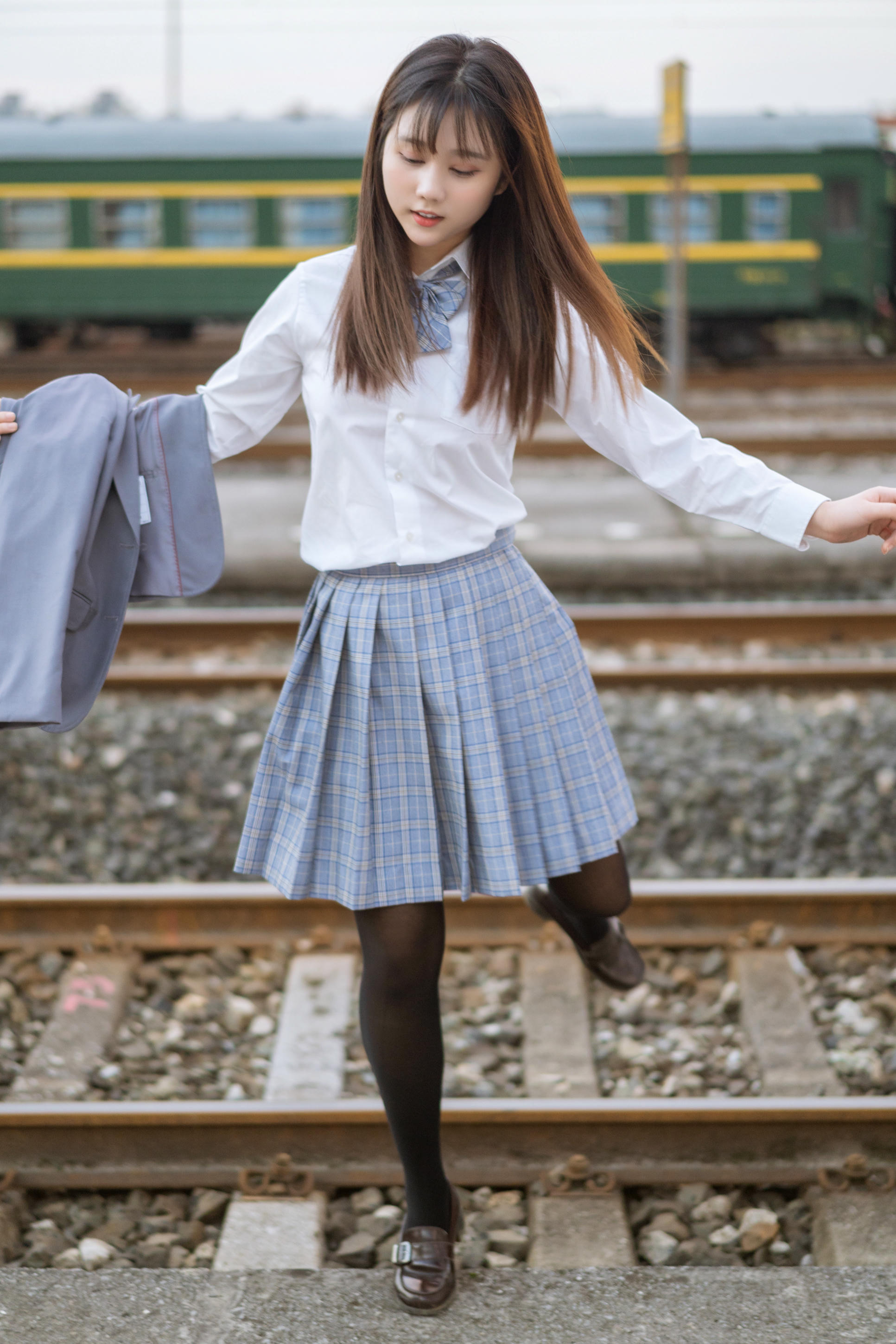 镜酱 NO.013 私奔之制服 [30P-375MB]_第2集