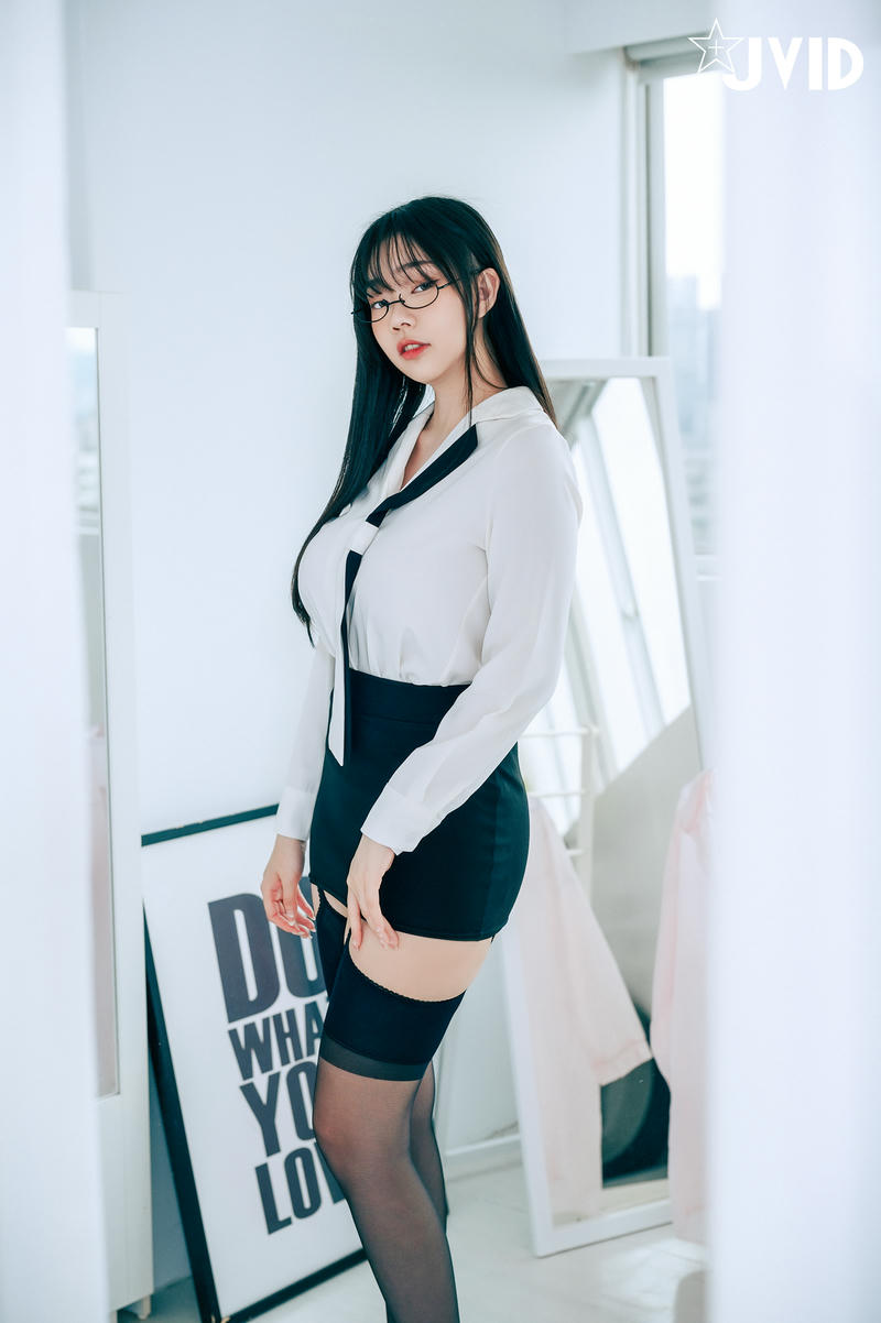 JVID NO.846 苡昕Slivia 超巨乳女秘書 [159P／428MB]_第5集