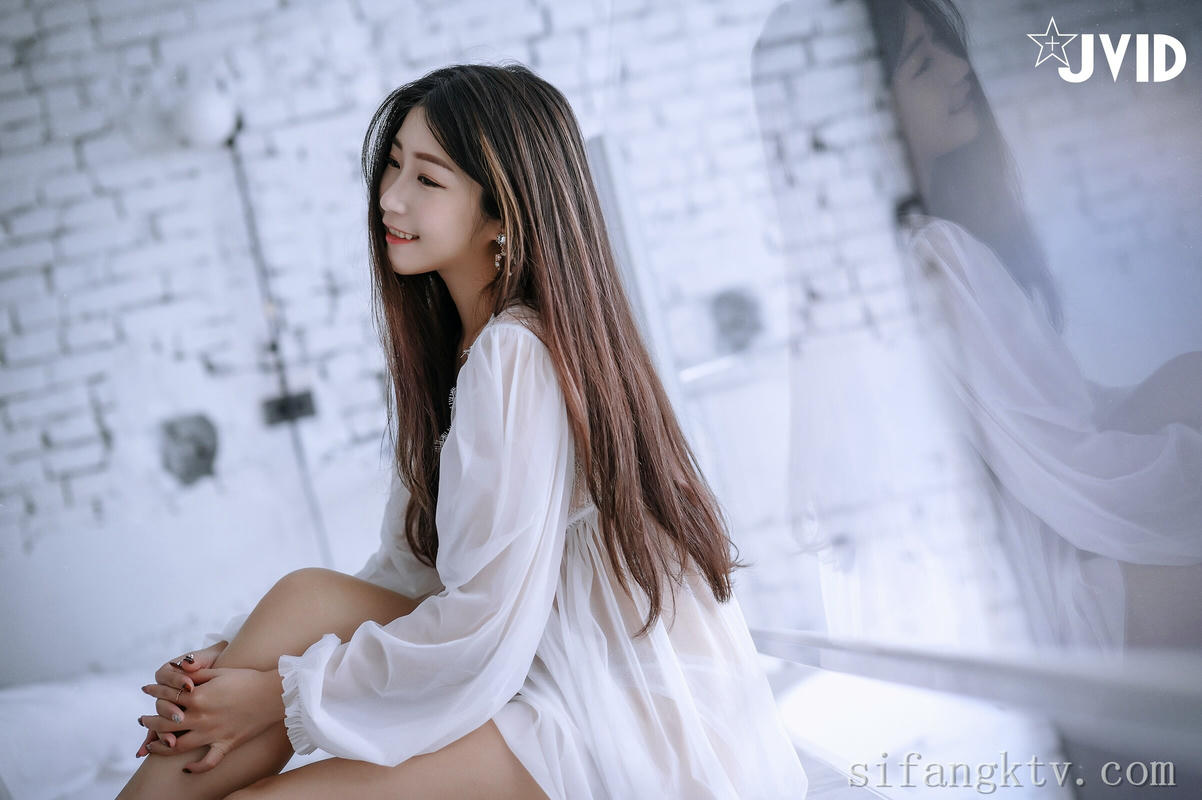 JVID NO.932 肉包Mini 用玫瑰成功征服 [237P1V 645MB]_第4集