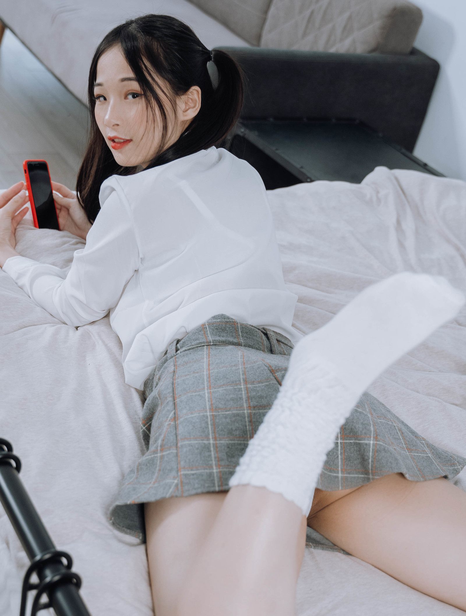 JVID 绝品双马尾女孩想在学长的胯下依偎四点全露 132P1V_第2集