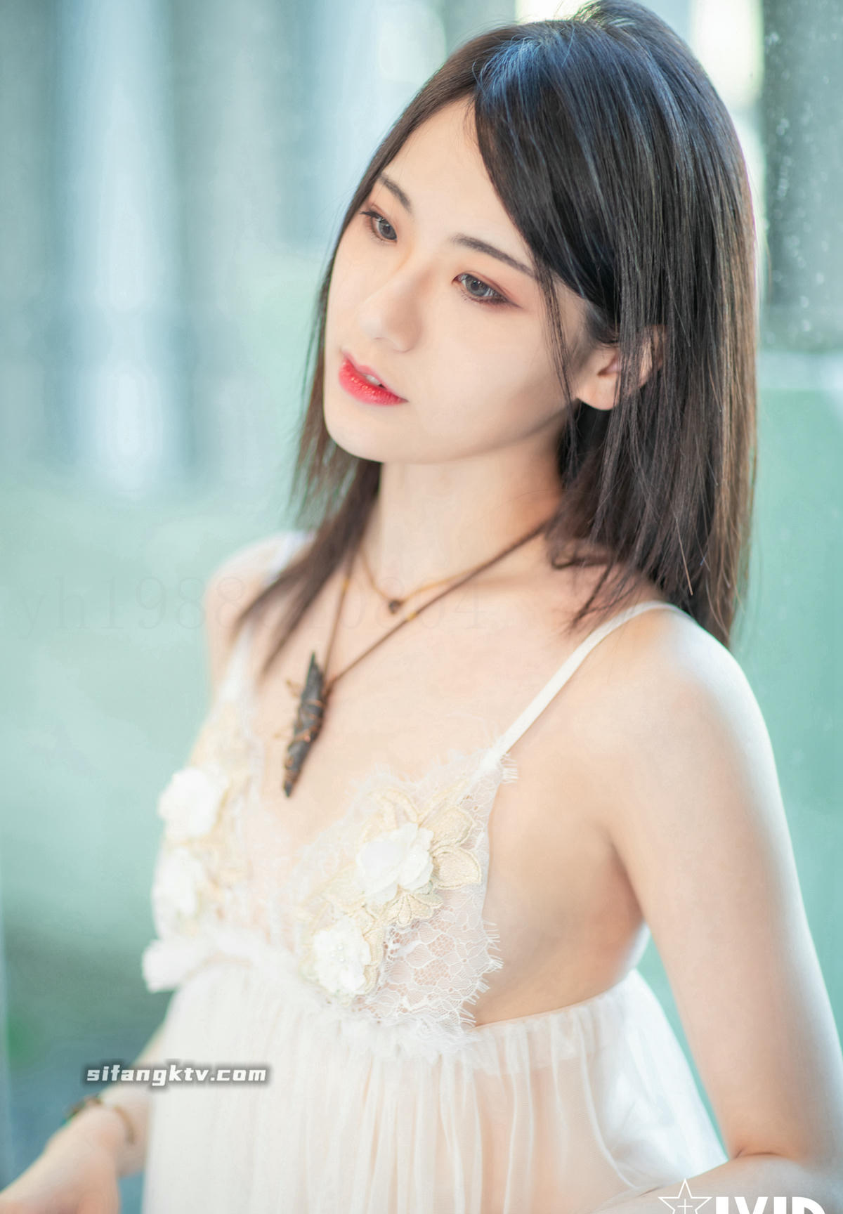 年终大回馈-女神尤妆妆私宅公开邀你共浴共眠 98P1V_第7集