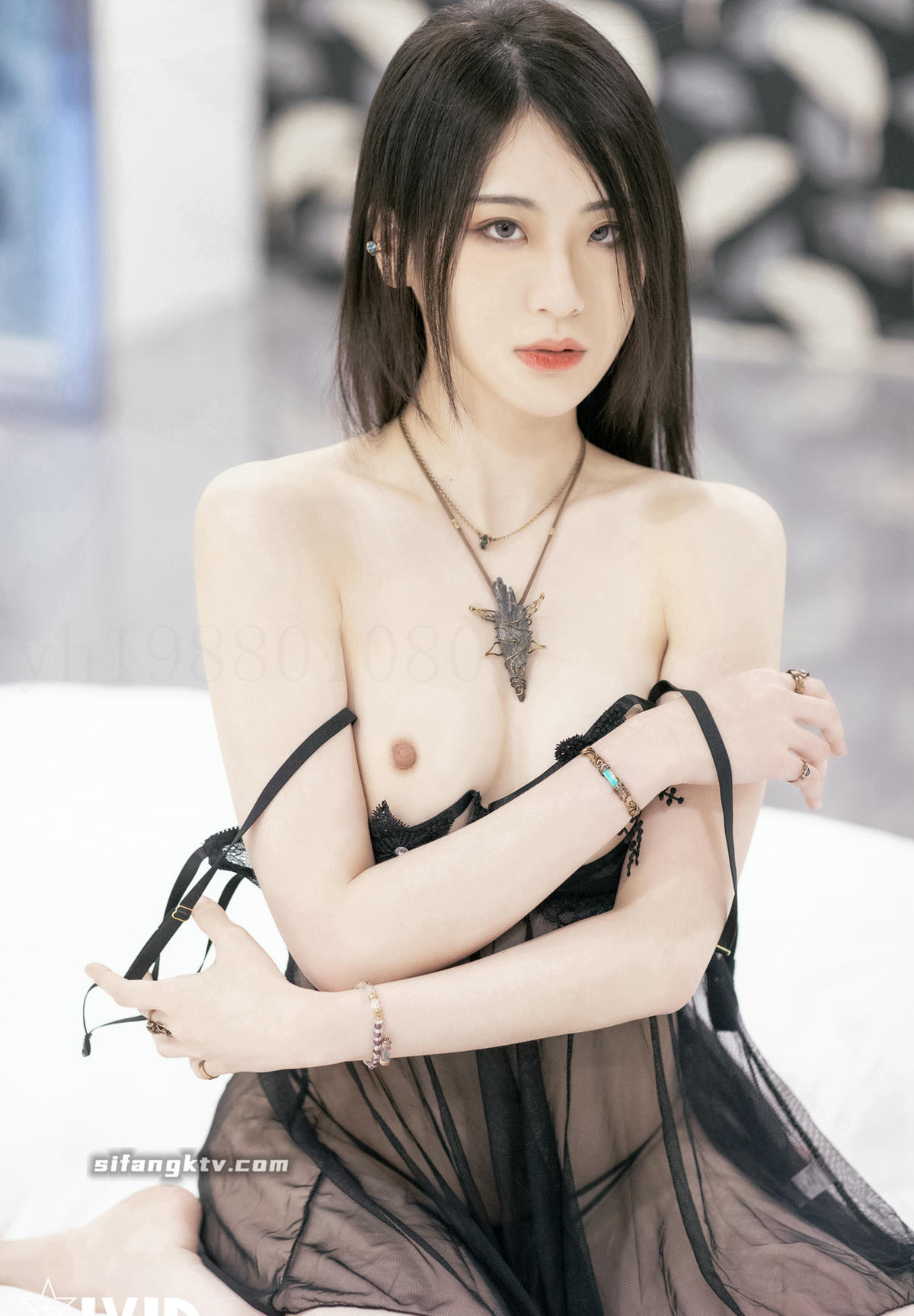 年终大回馈-女神尤妆妆私宅公开邀你共浴共眠 98P1V_第8集
