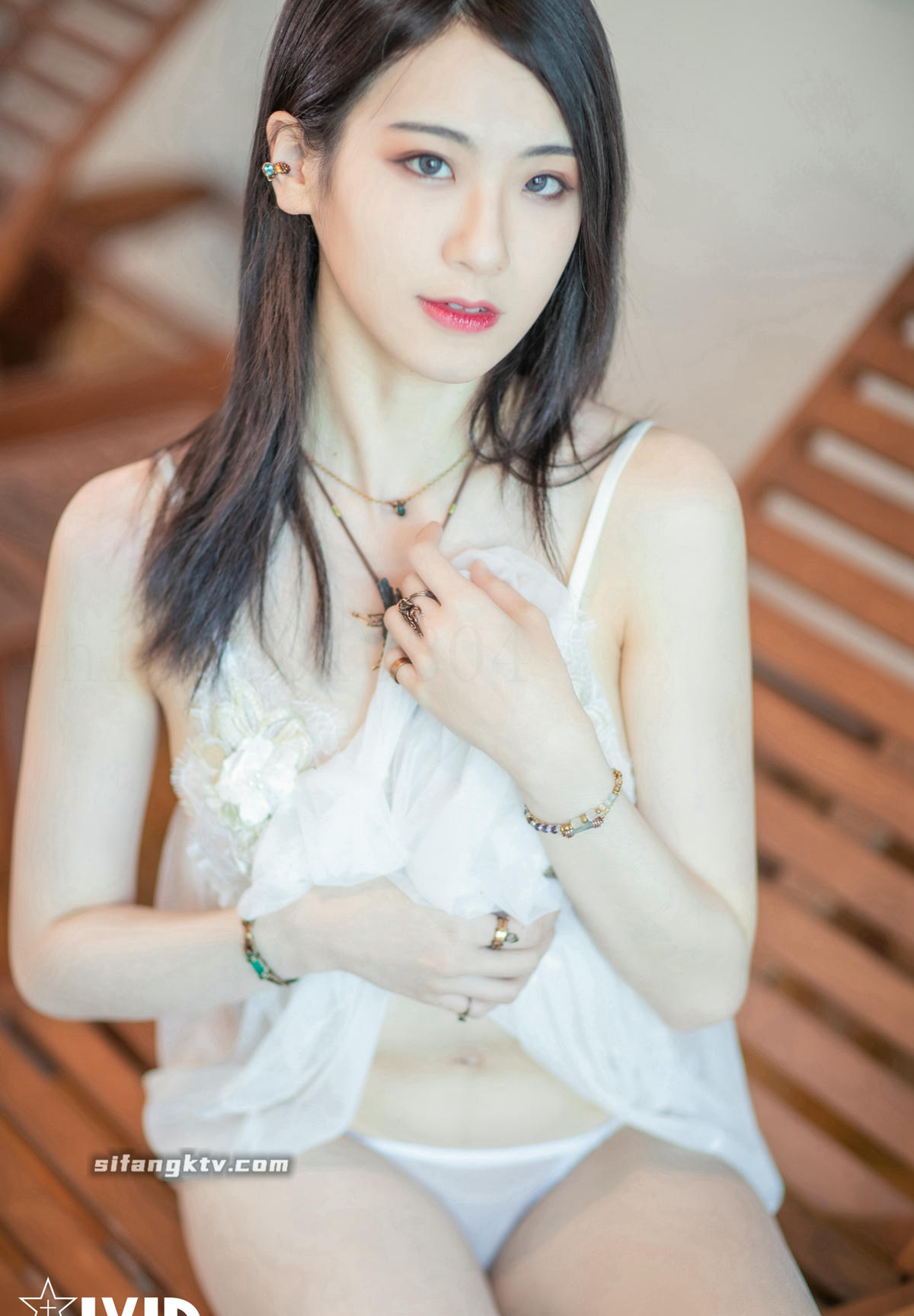 年终大回馈-女神尤妆妆私宅公开邀你共浴共眠 98P1V_第2集