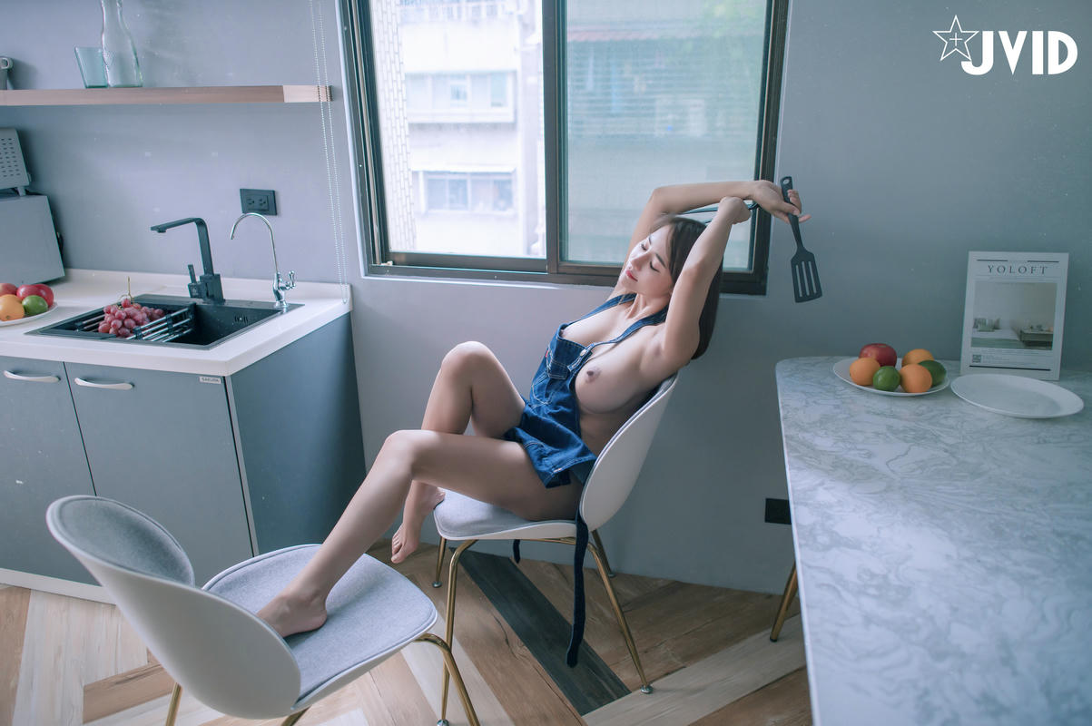 顶级私人珍藏！绝美JVID神级爆乳尤物▌乐乐 ▌裸体围裙逆天曼妙身材极品一线天白虎美穴 血脉喷张令人欲罢不能_第6集