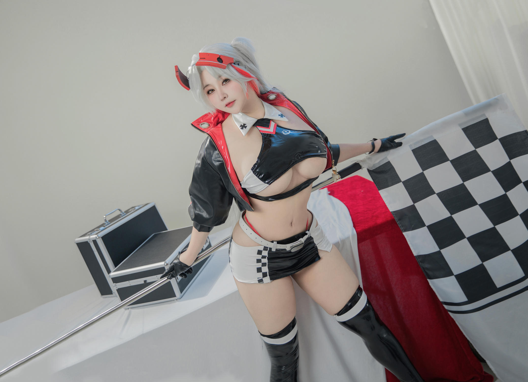 KANEKO_咔喵 NO.031 欧根亲王 赛车服[36P 2V 769.3M]_第1集