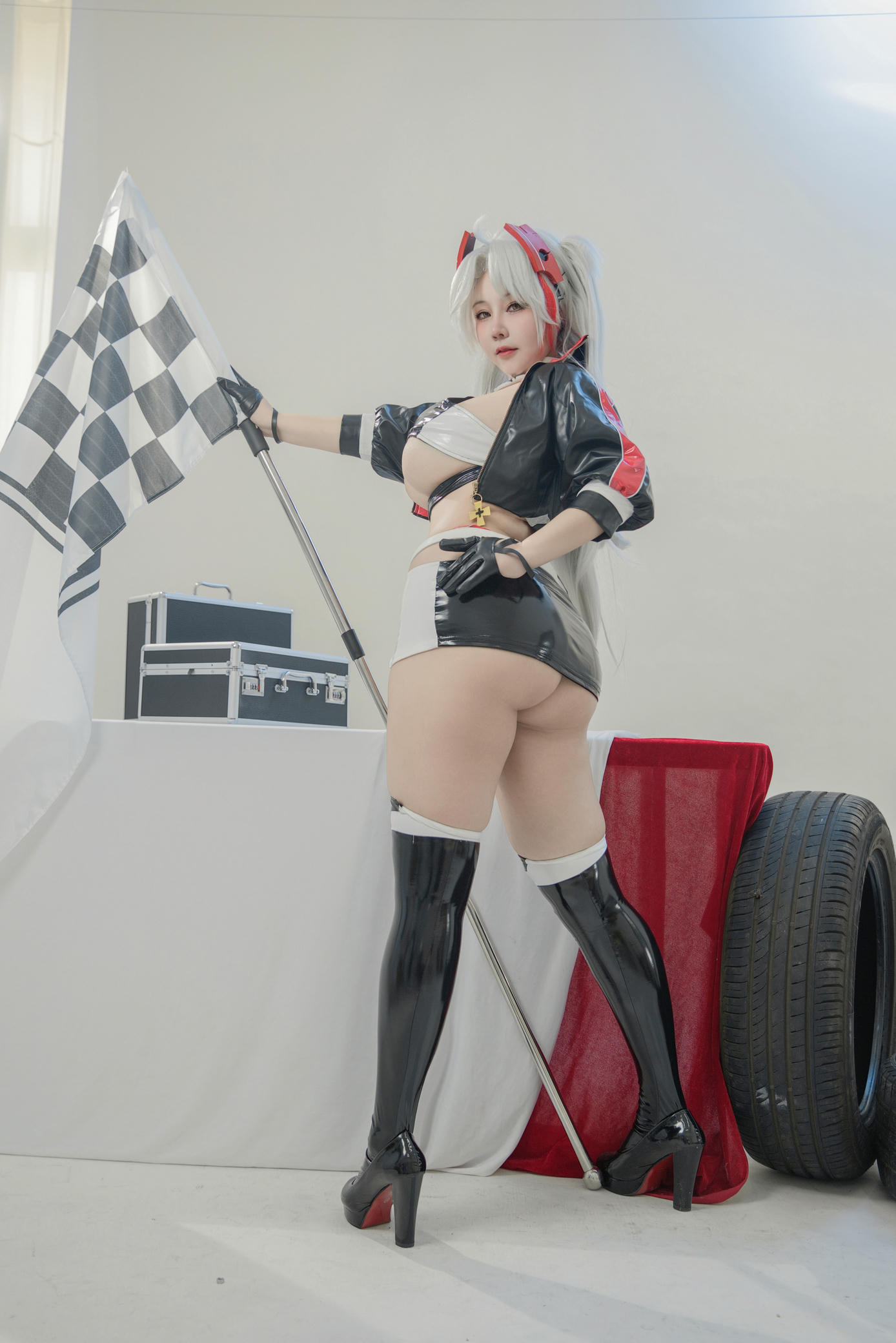 KANEKO_咔喵 NO.031 欧根亲王 赛车服[36P 2V 769.3M]_第1集