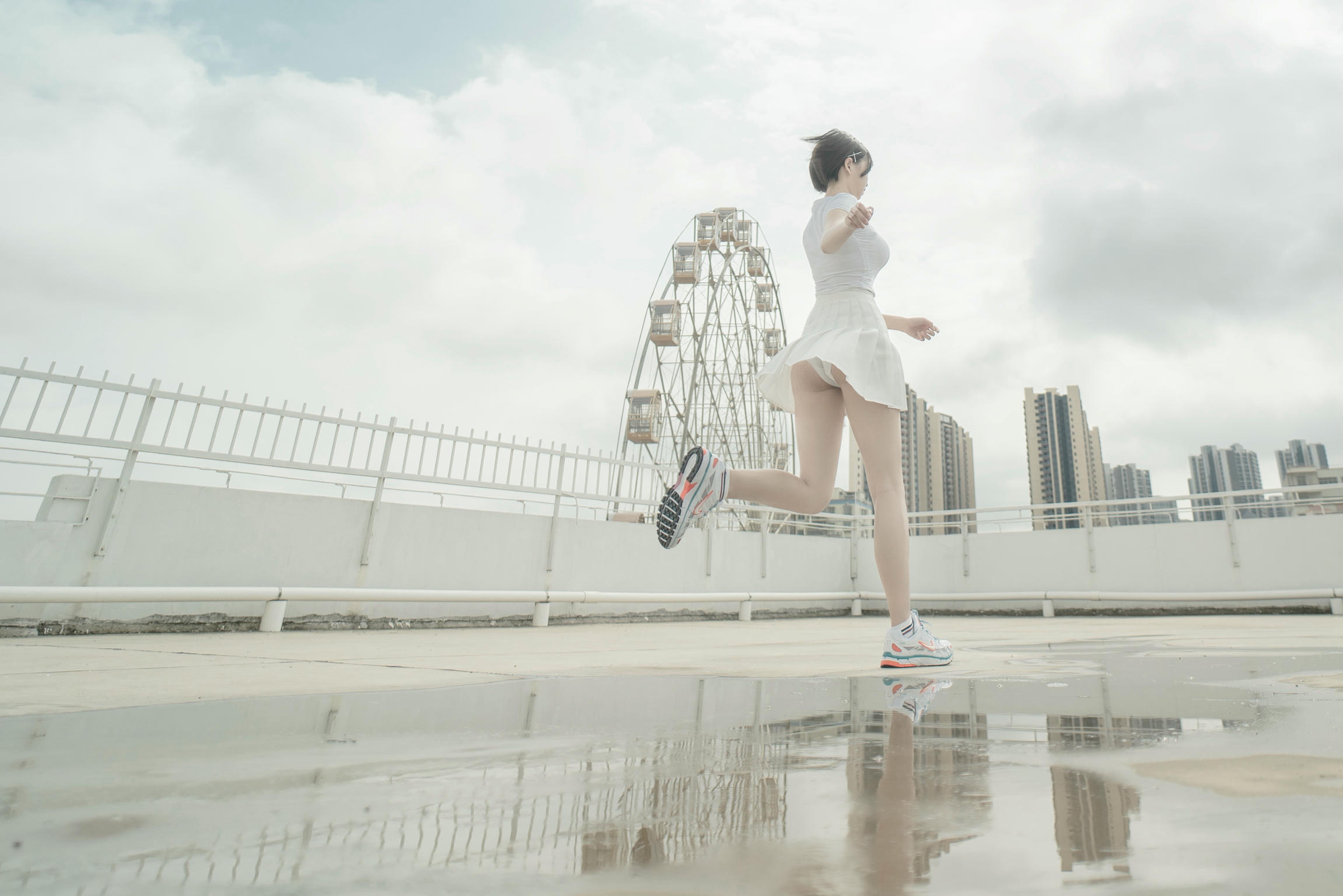 阿薰kaOri NO.015 天台 [82P1V-649MB]_第2集