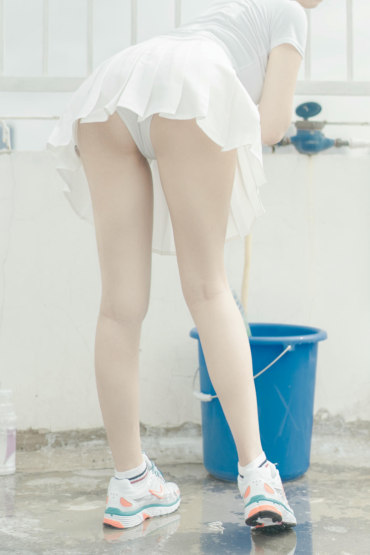 阿薰kaOri NO.015 天台 [82P1V-649MB]_第2集