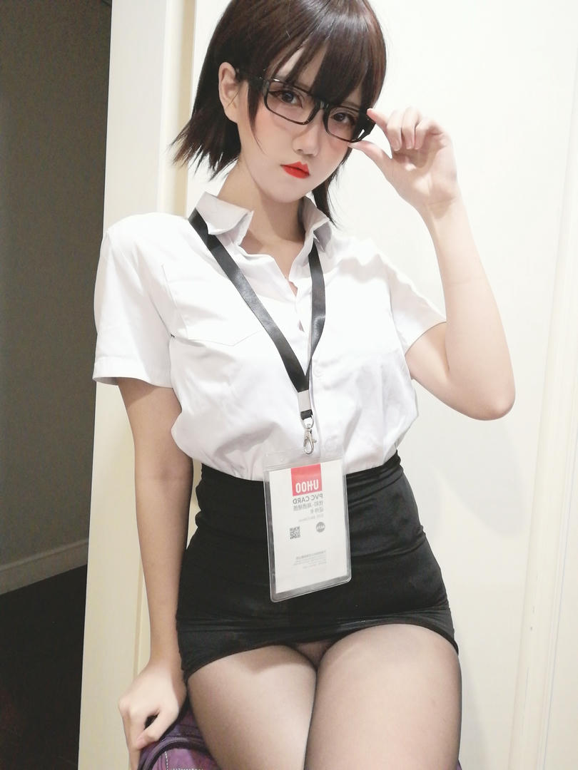 阿薰kaOri NO.002 黑丝OL [45P2V-192MB]-【图包】ol_第1集