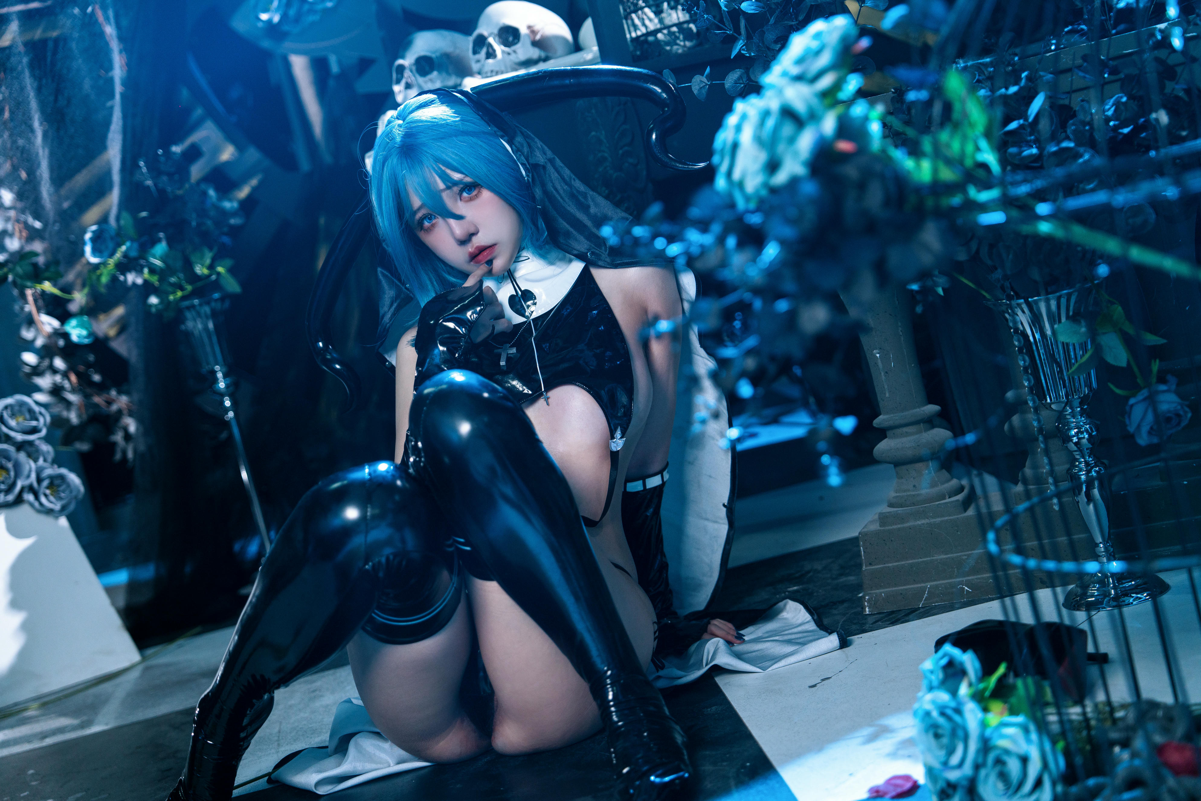 阿薰kaOri NO.030 蓝羽毛w魅魔[95P5V-927MB]_第5集