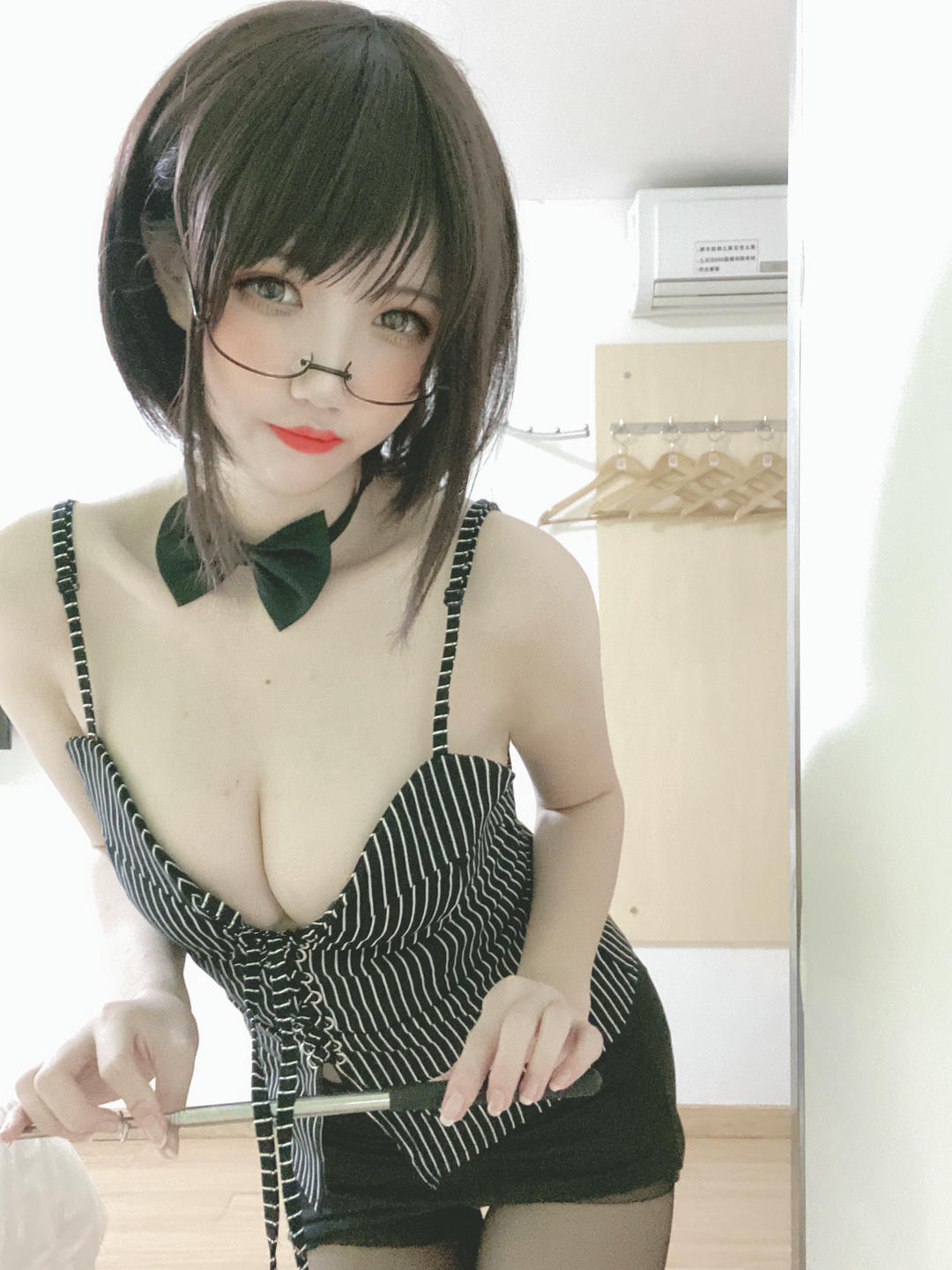 阿薰kaOri NO.008 女教师 [6P-9MB]_第1集