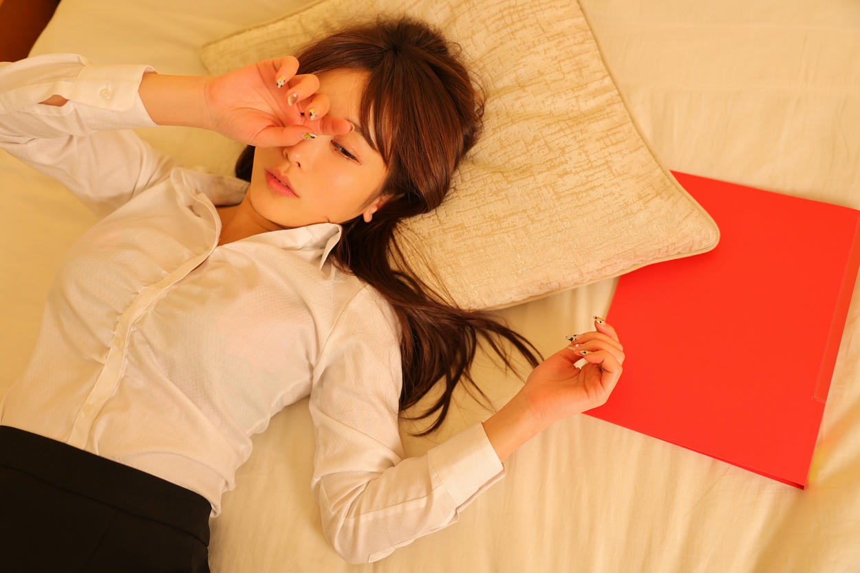 日本coser-193iKkyu3-いくみ NO.037 iKkyu3(いくみ) いくみ先輩とまさかの相部屋宿泊 [234P 243MB]_第5集