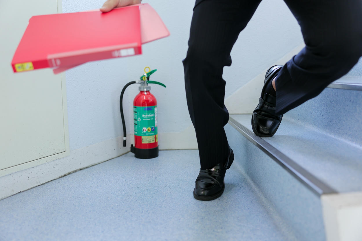 日本coser-193iKkyu3-いくみ NO.037 iKkyu3(いくみ) いくみ先輩とまさかの相部屋宿泊 [234P 243MB]_第1集