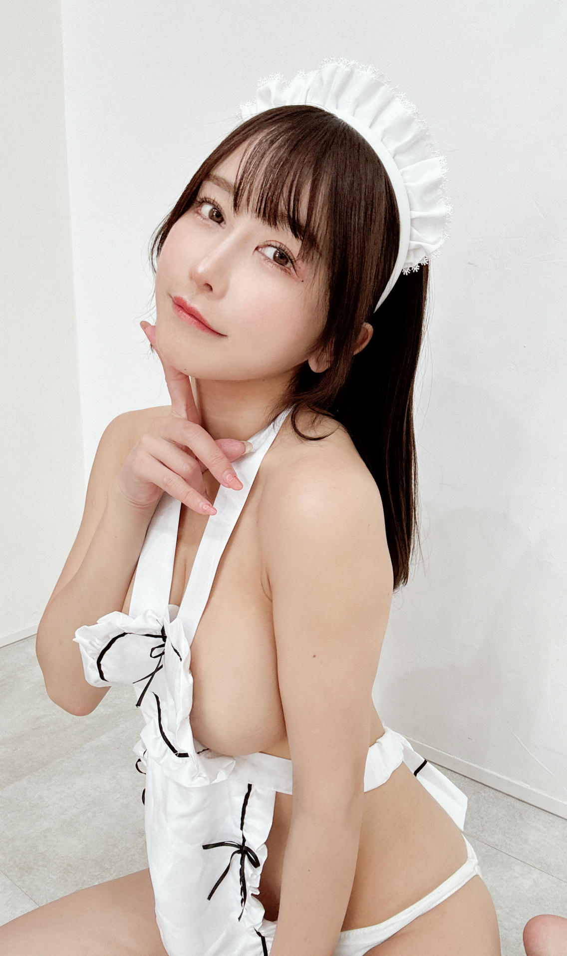 日本coser-193iKkyu3-いくみ-2024-05-18 Bare Apron Maid🎀 34P_第1集
