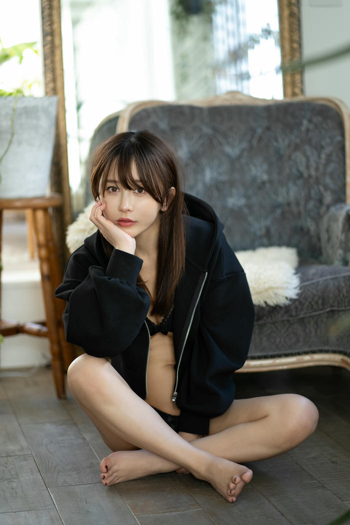 日本coser-193iKkyu3-いくみ-2024-05-22 Chest-Exposing Brazycv 32P_第1集