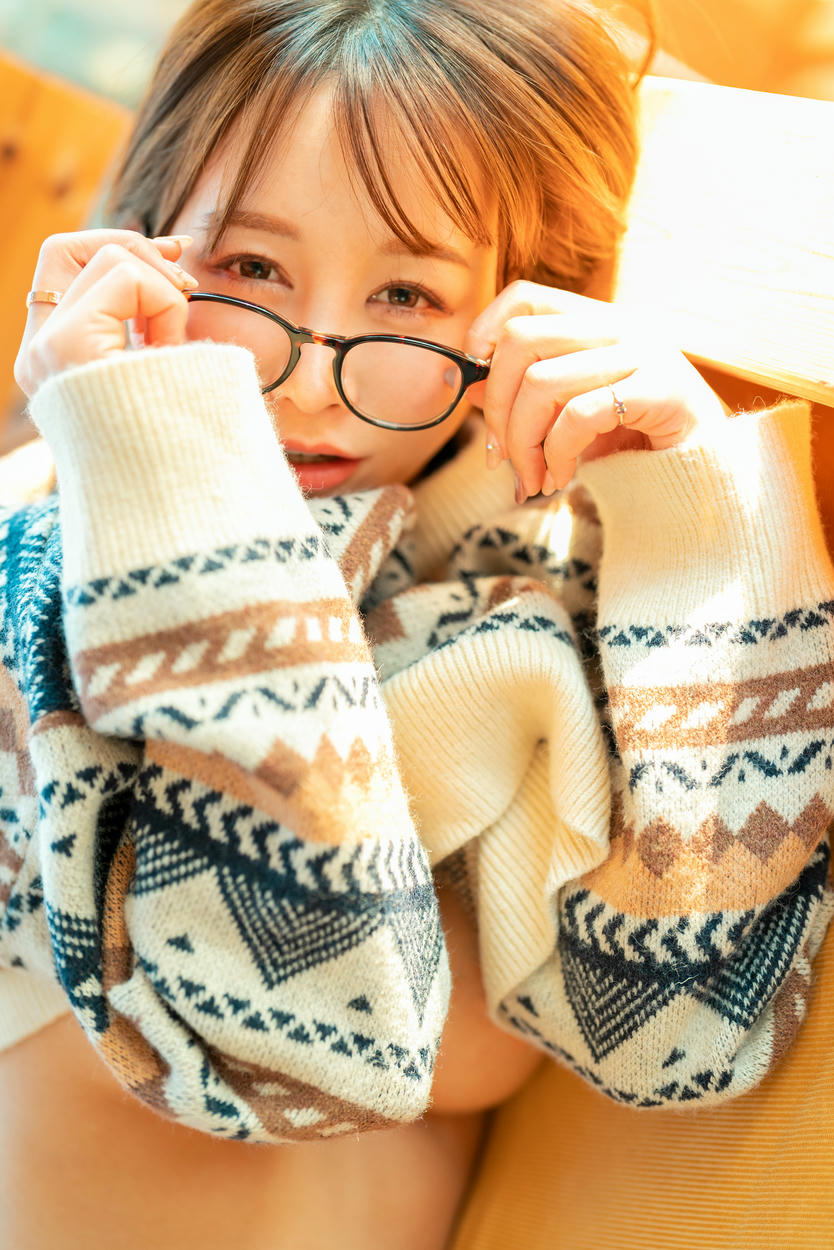 日本coser-193iKkyu3-いくみ-[2023.03.22] Warm and Fluffy Knit Teasing🧶_第1集