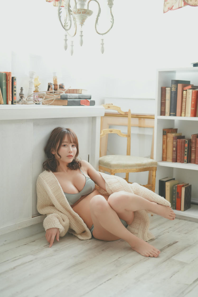 日本coser-193iKkyu3-いくみ-[2023.05.06] Relaxing Lingerie💓_第1集