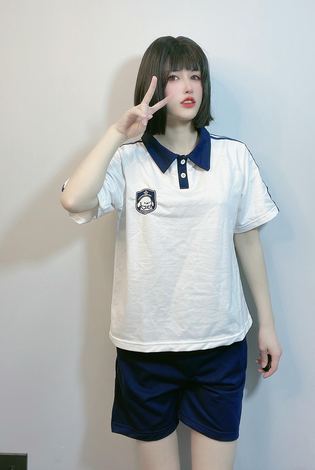 鹿八岁 NO.001 不良学妹 [34P 64MB]_第1集