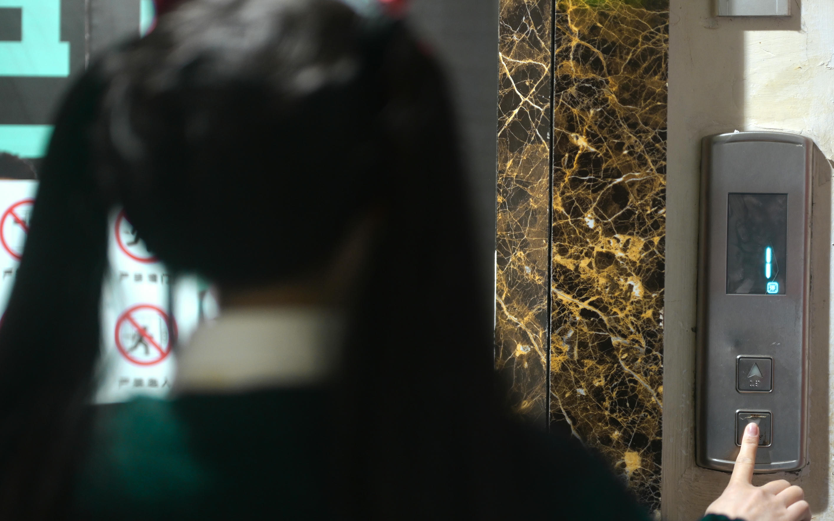 鹿八岁 NO.010 少女的悸动XJK双马尾 [120P1V 2.88GB]_第1集