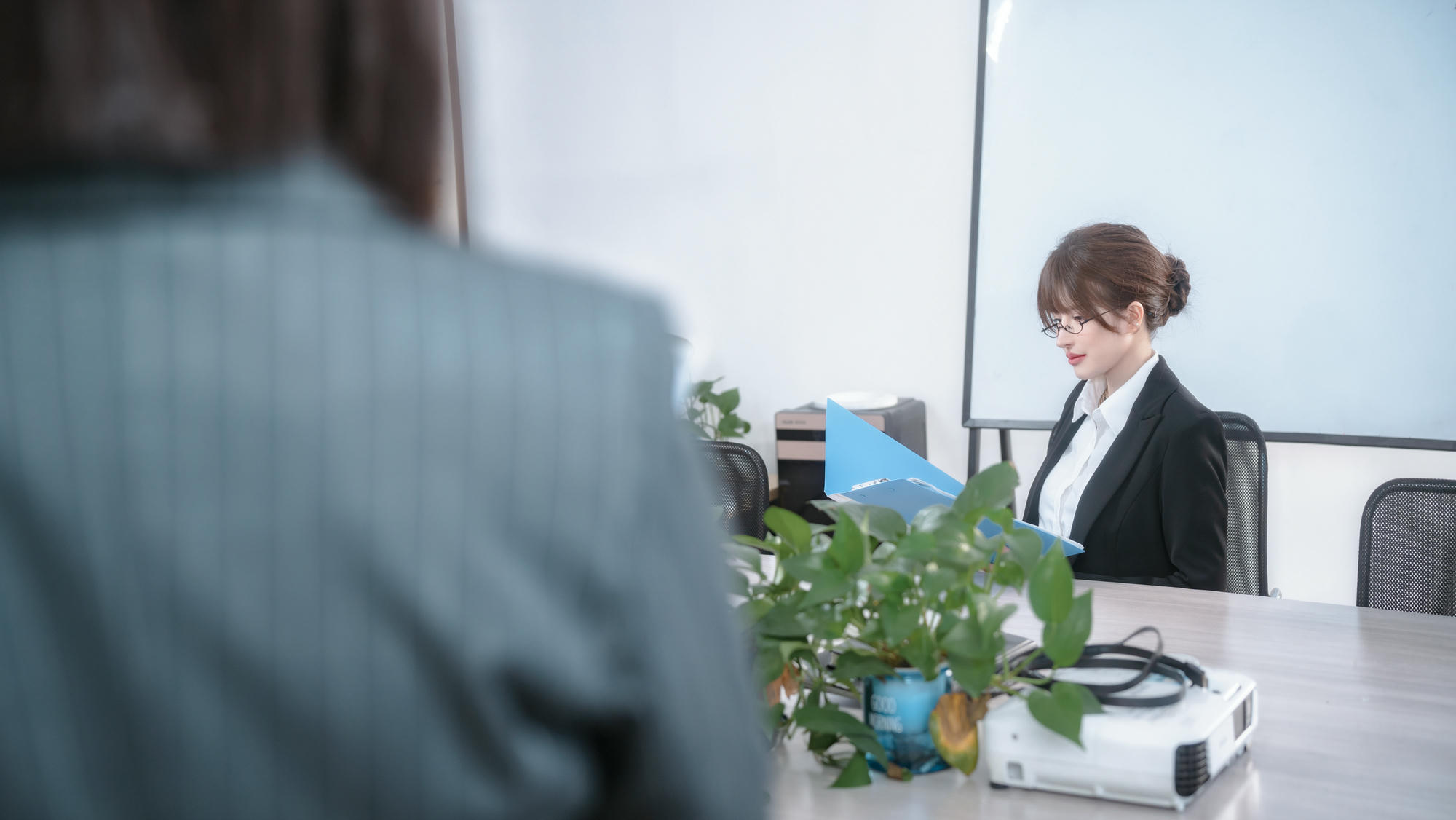 鹿八岁 NO.013 女上司和女下属 [70P 3V1.01G]-双人百合_第1集