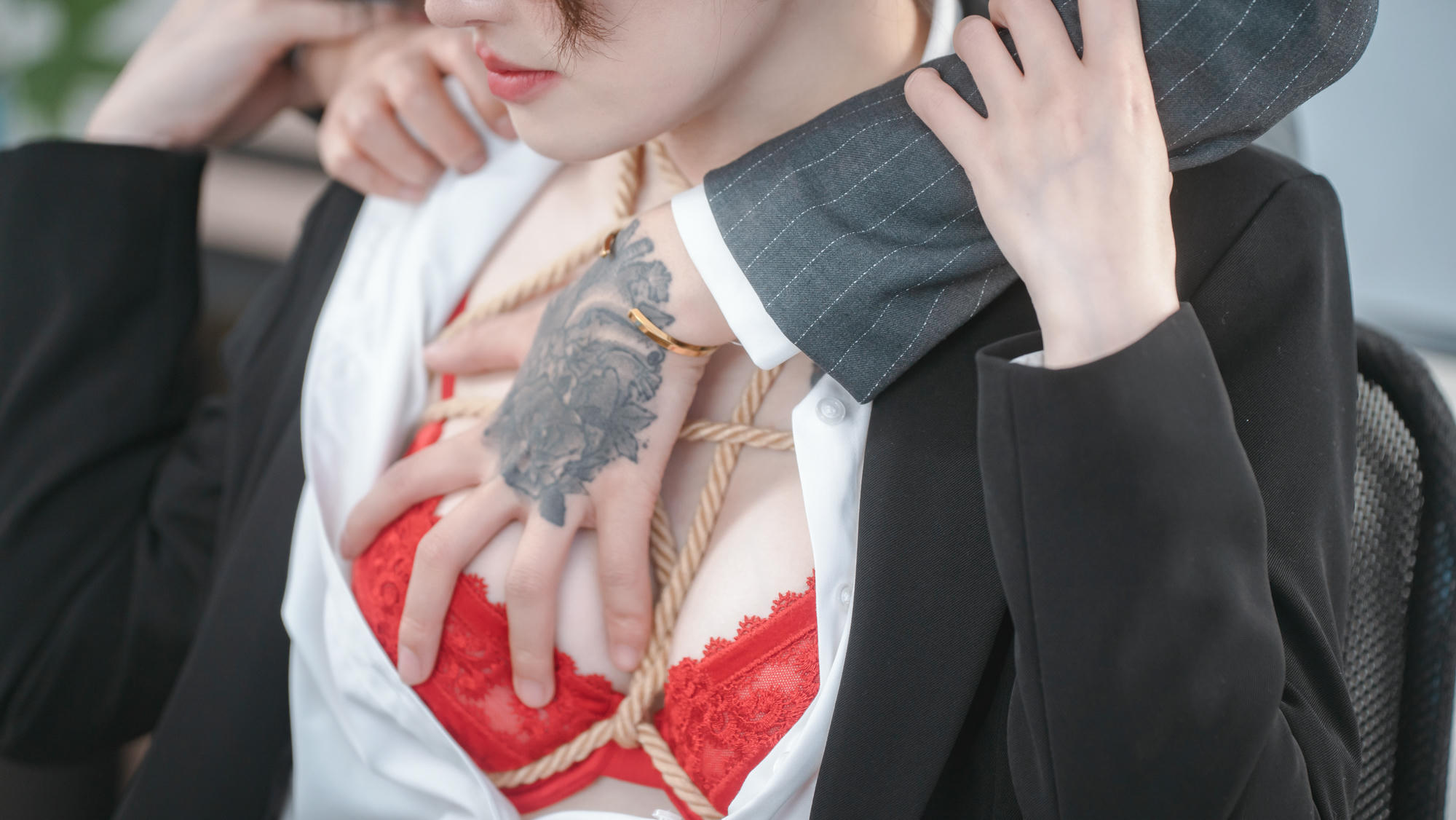 鹿八岁 NO.013 女上司和女下属 [70P 3V1.01G]-双人百合_第1集