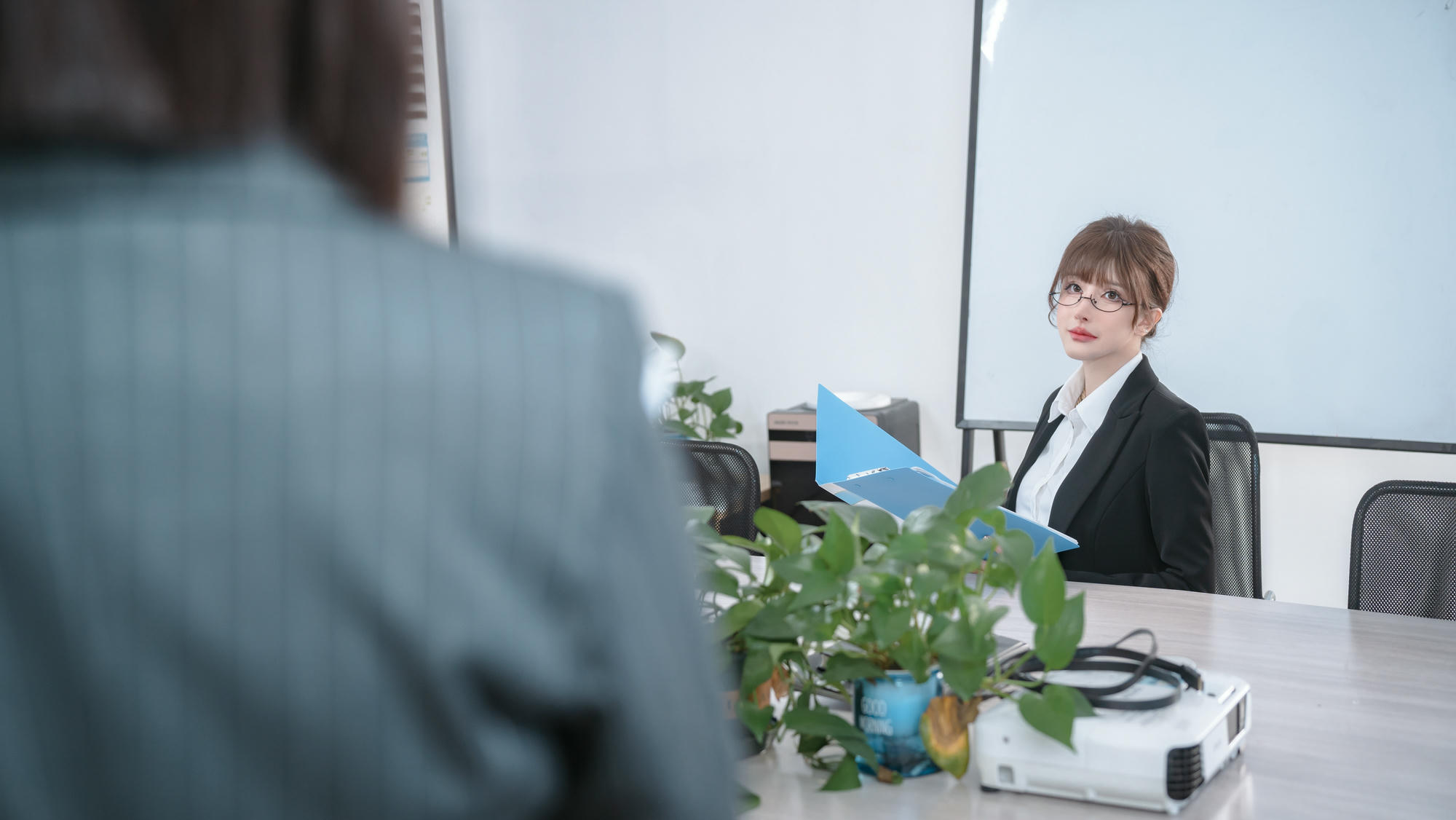 鹿八岁 NO.013 女上司和女下属 [70P 3V1.01G]-双人百合_第1集