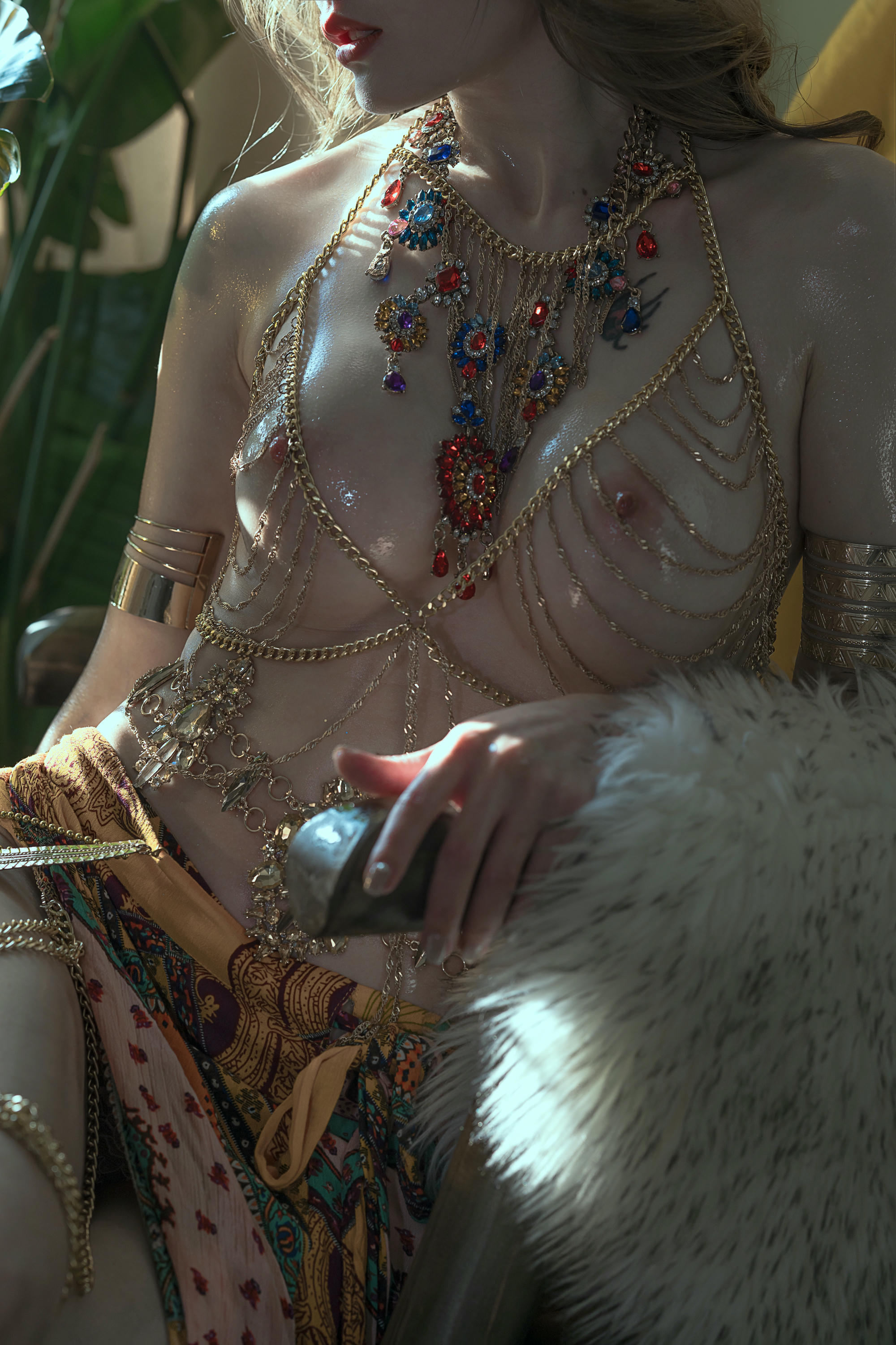 鹿八岁 NO.002 异域少女 [43P 402MB]_第1集