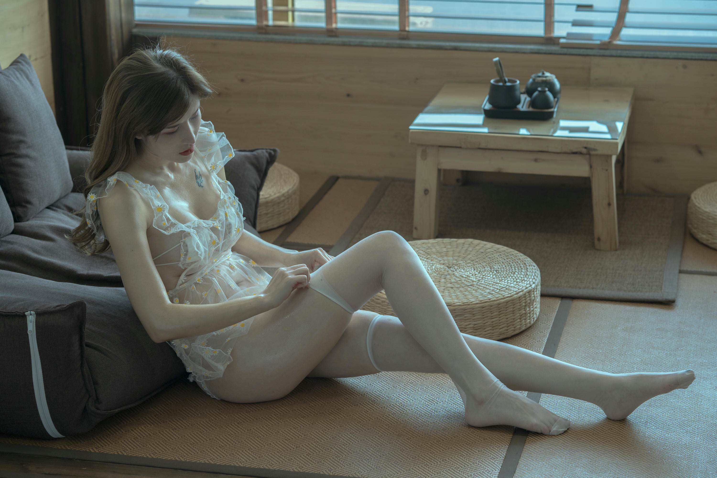 鹿八岁 NO.003 小雏菊 透视网纱内衣 [40P+1V／557MB]_第1集