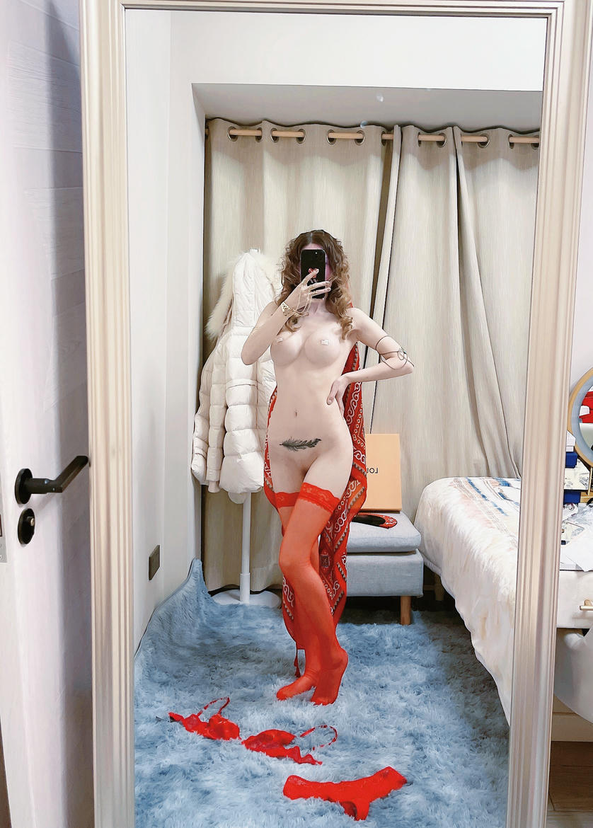 鹿八岁 NO.035 红 [40P1V-1.47GB]_第2集