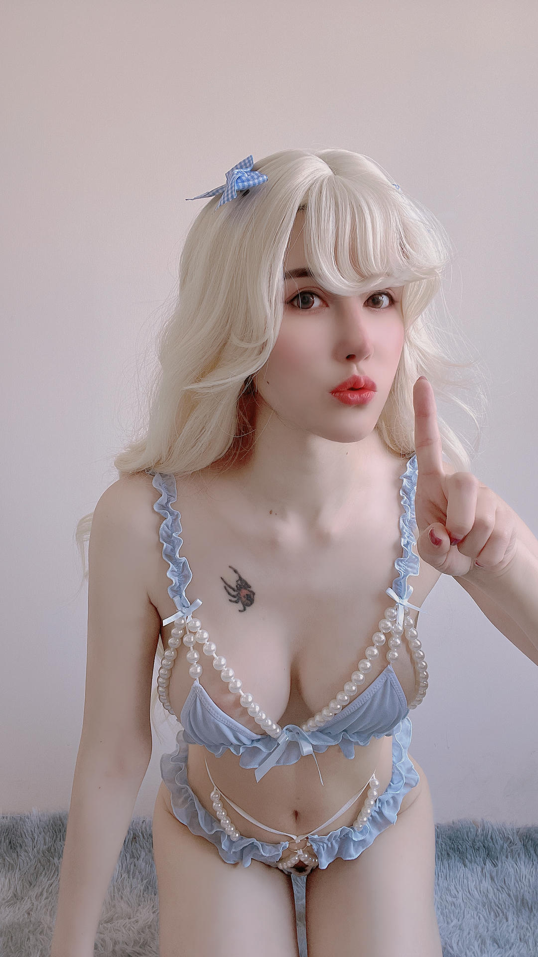 鹿八岁 NO.038 金发可爱女孩 [39P1V-1.52GB]_第1集