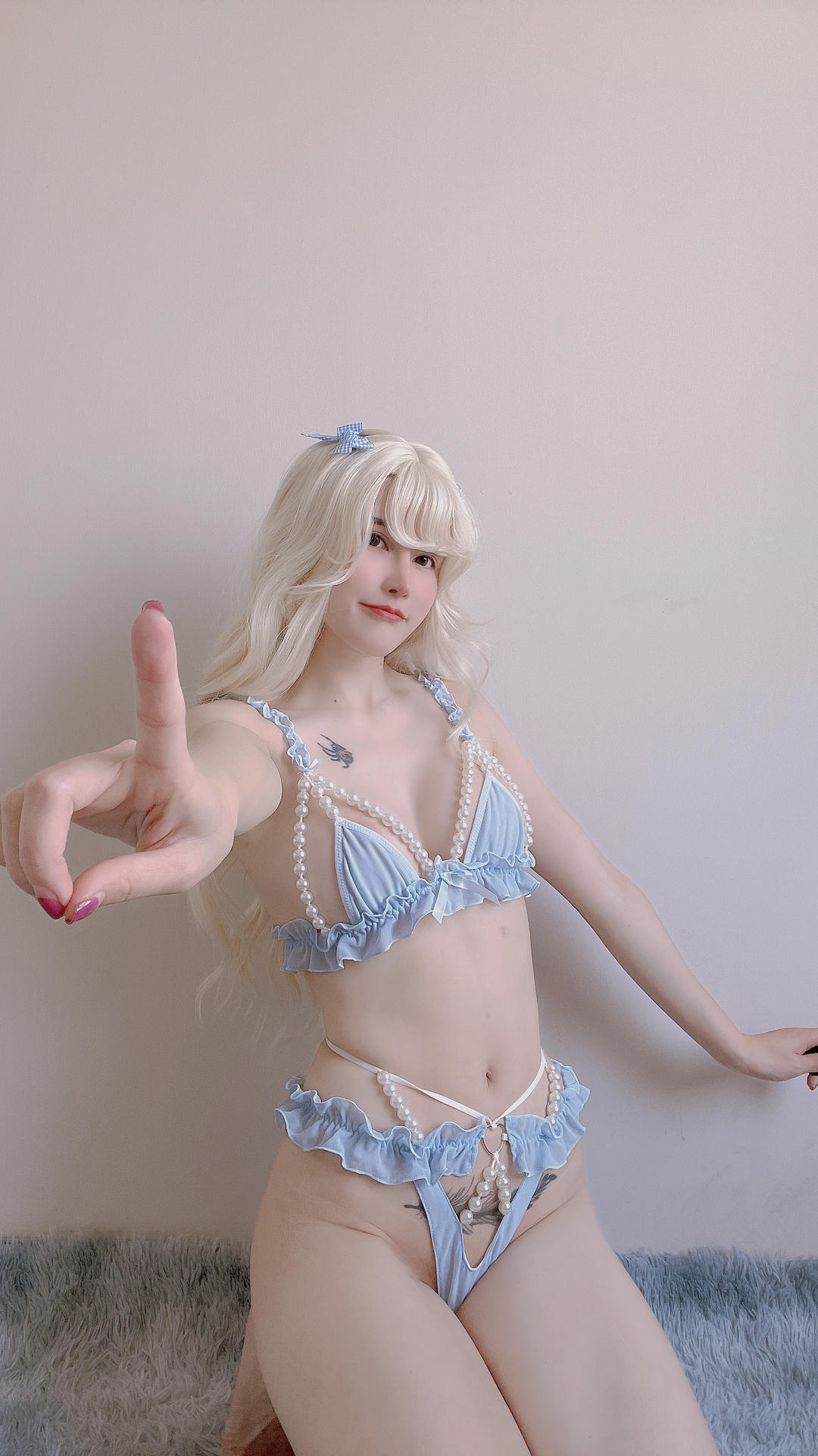 鹿八岁 NO.038 金发可爱女孩 [39P1V-1.52GB]_第1集