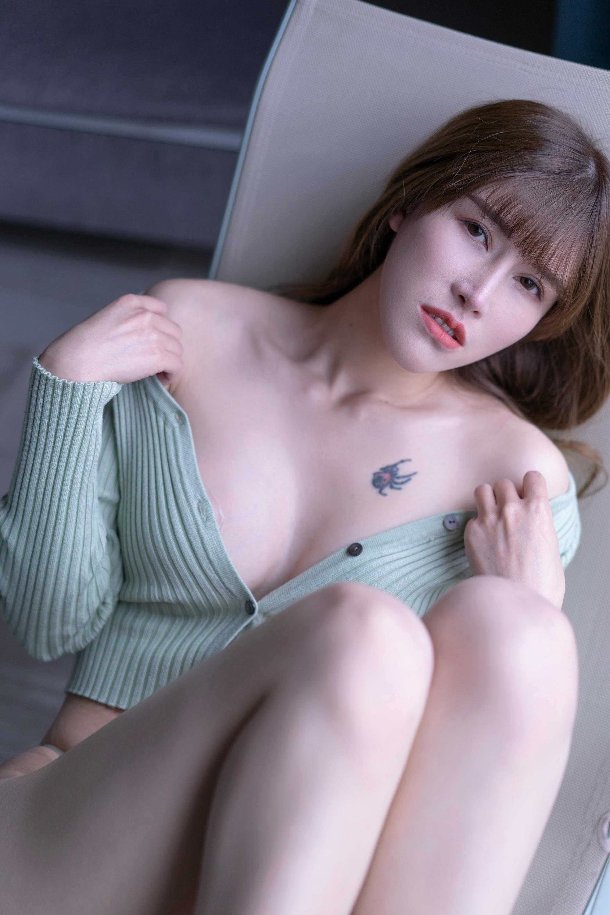 鹿八岁 NO.005 椅子芷绿[79P1V-3.07GB]-鹿八岁椅子_78P_第4集