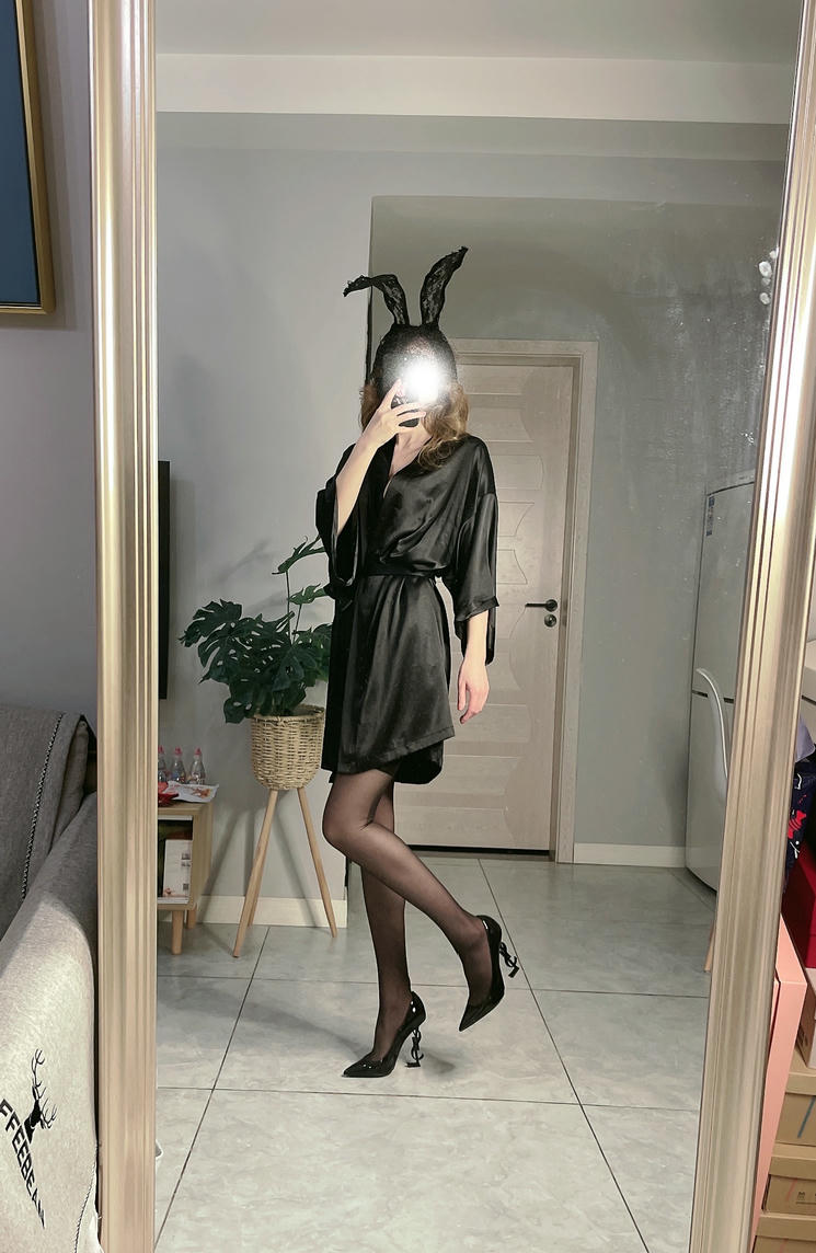 鹿八岁 NO.051 赠送图 蕾丝兔女郎[20P-1V-52.3M]_第1集