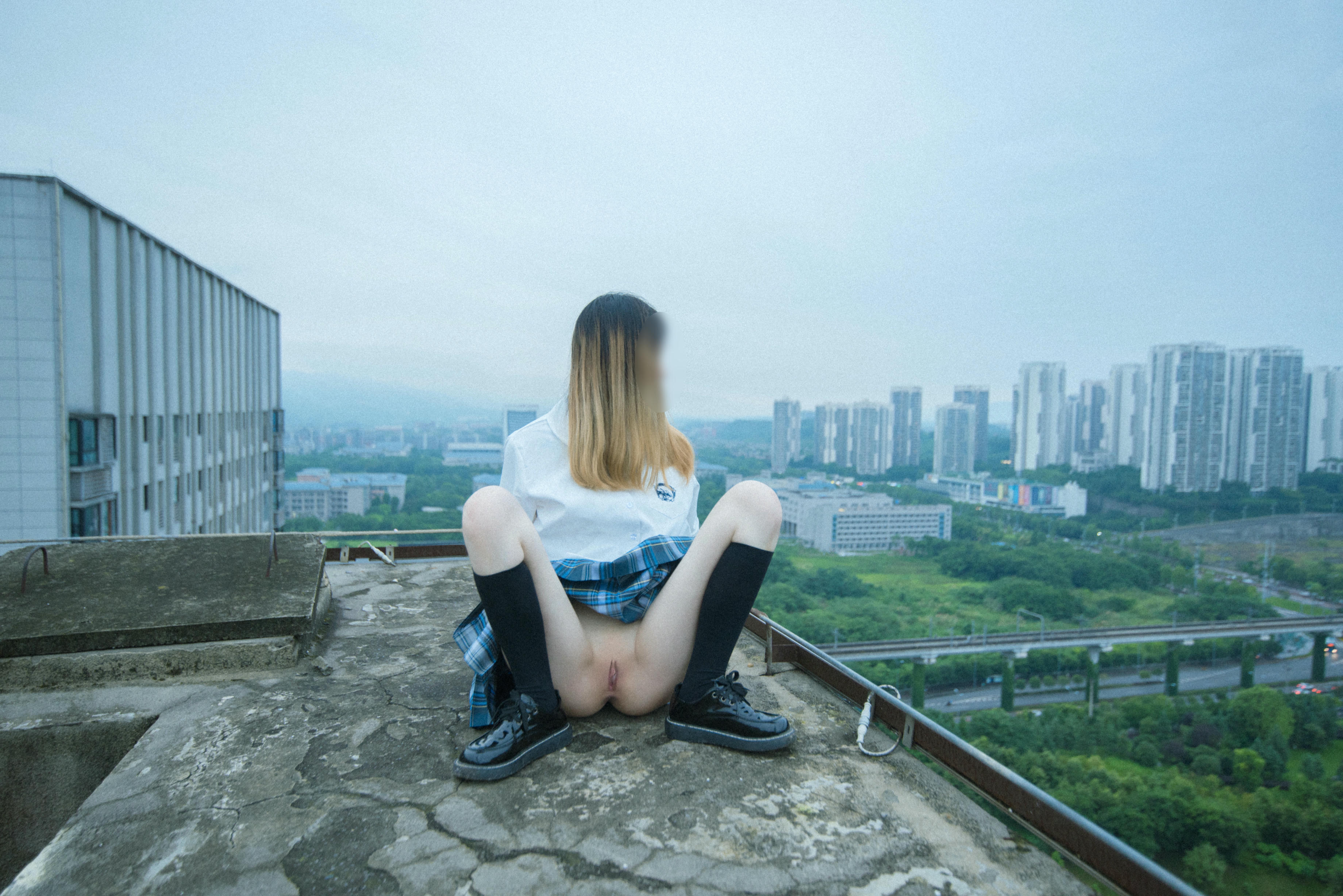 鹿初：非公开首秀 [40P 603MB]_第2集