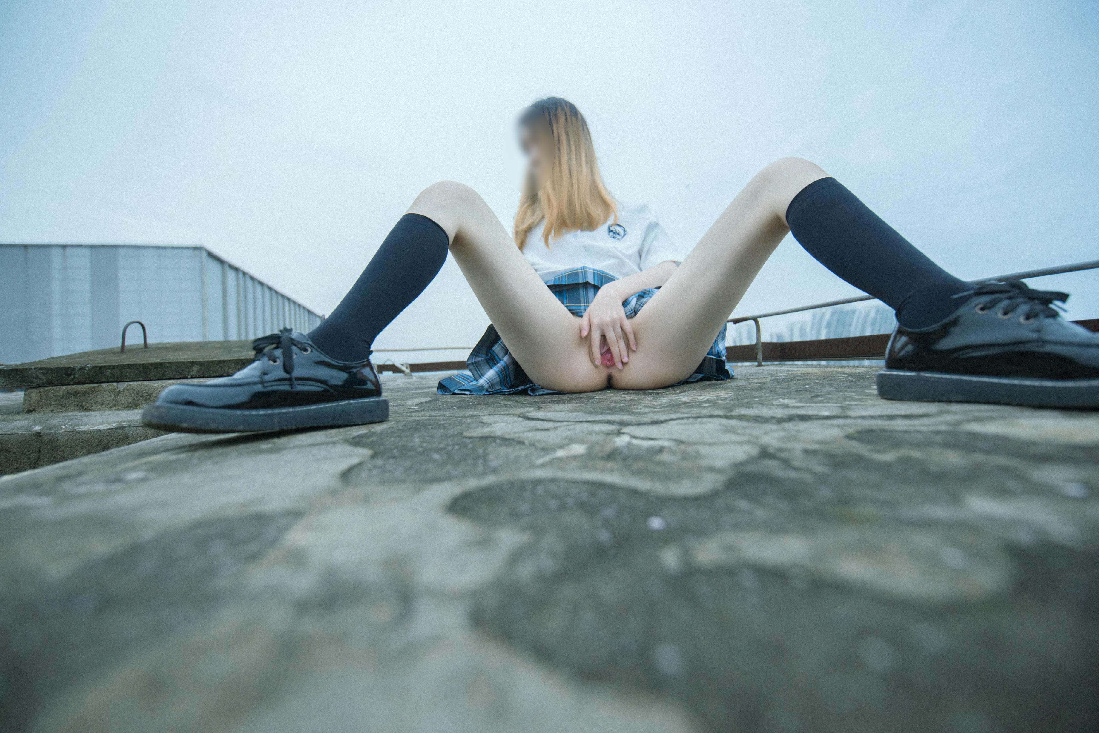 鹿初：非公开首秀 [40P 603MB]_第2集