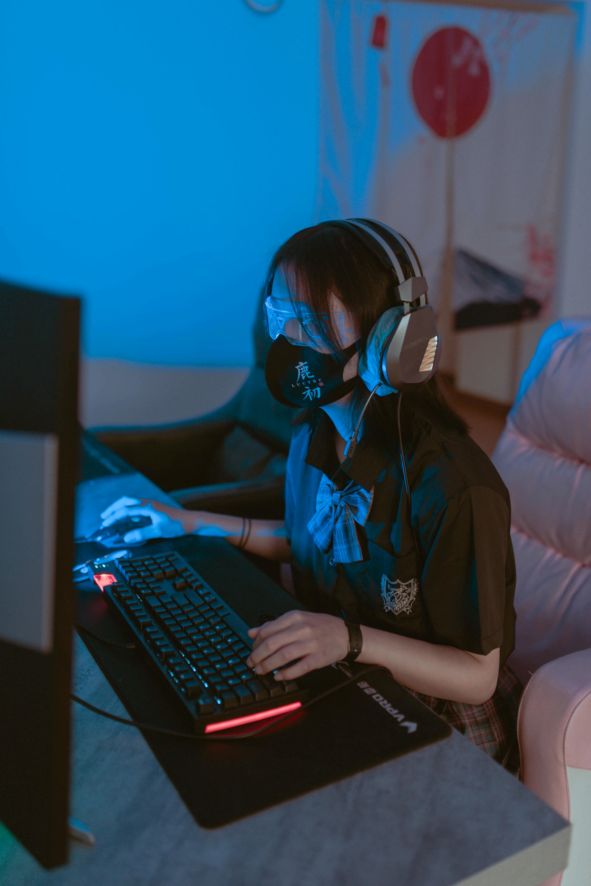 鹿初 NO.004 电竞少女 [48P 246MB]_第1集