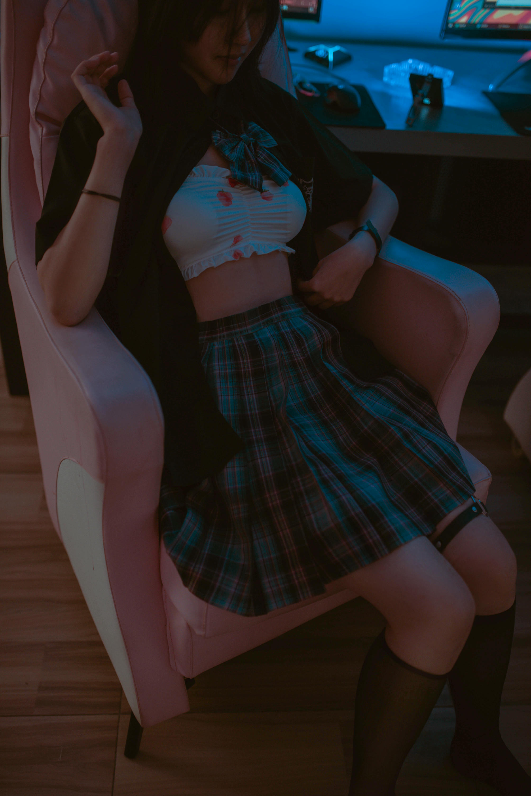 鹿初 NO.004 电竞少女 [48P 246MB]_第2集