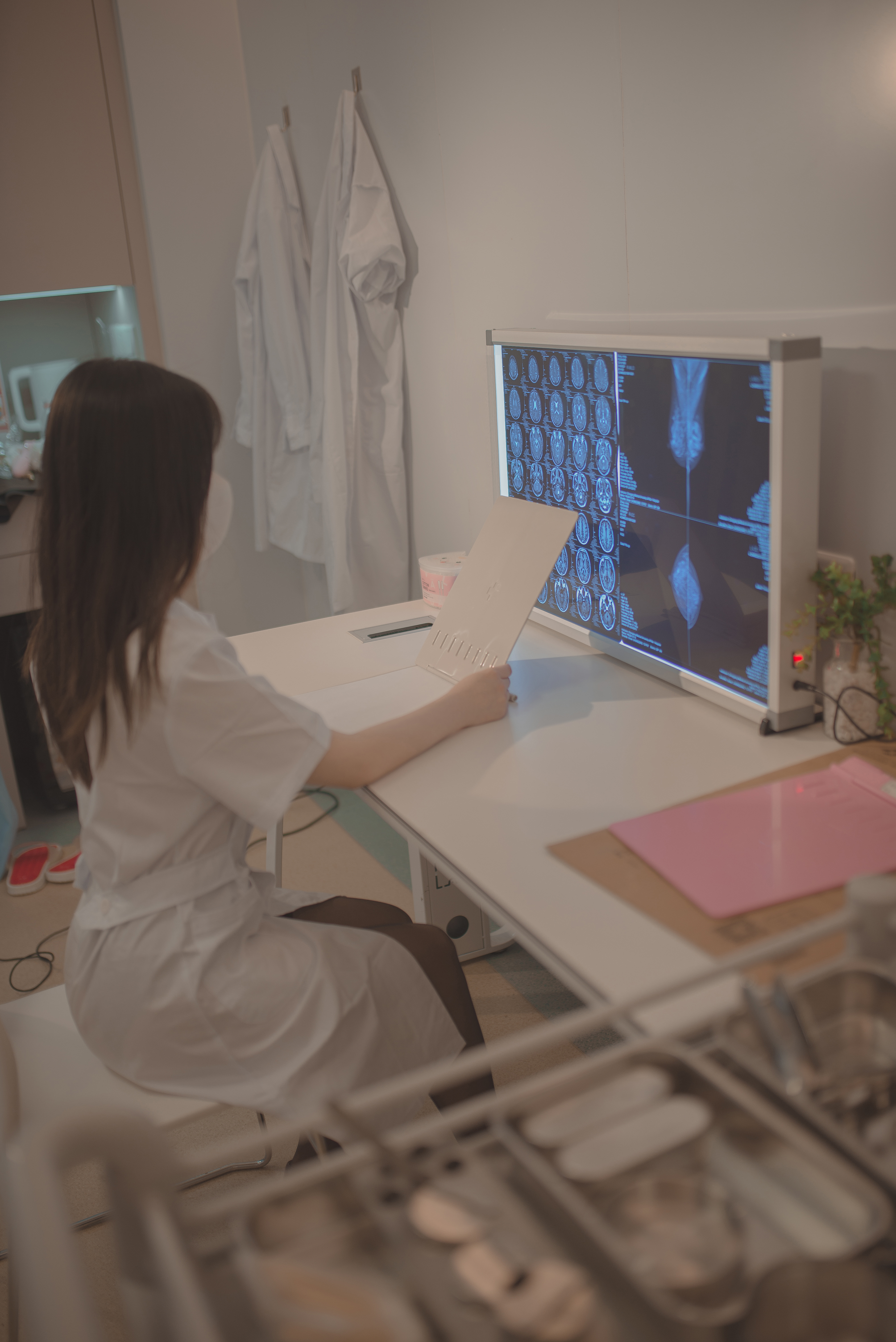 鹿初 NO.005 - 护士 [98P1V 2.19GB]_第2集