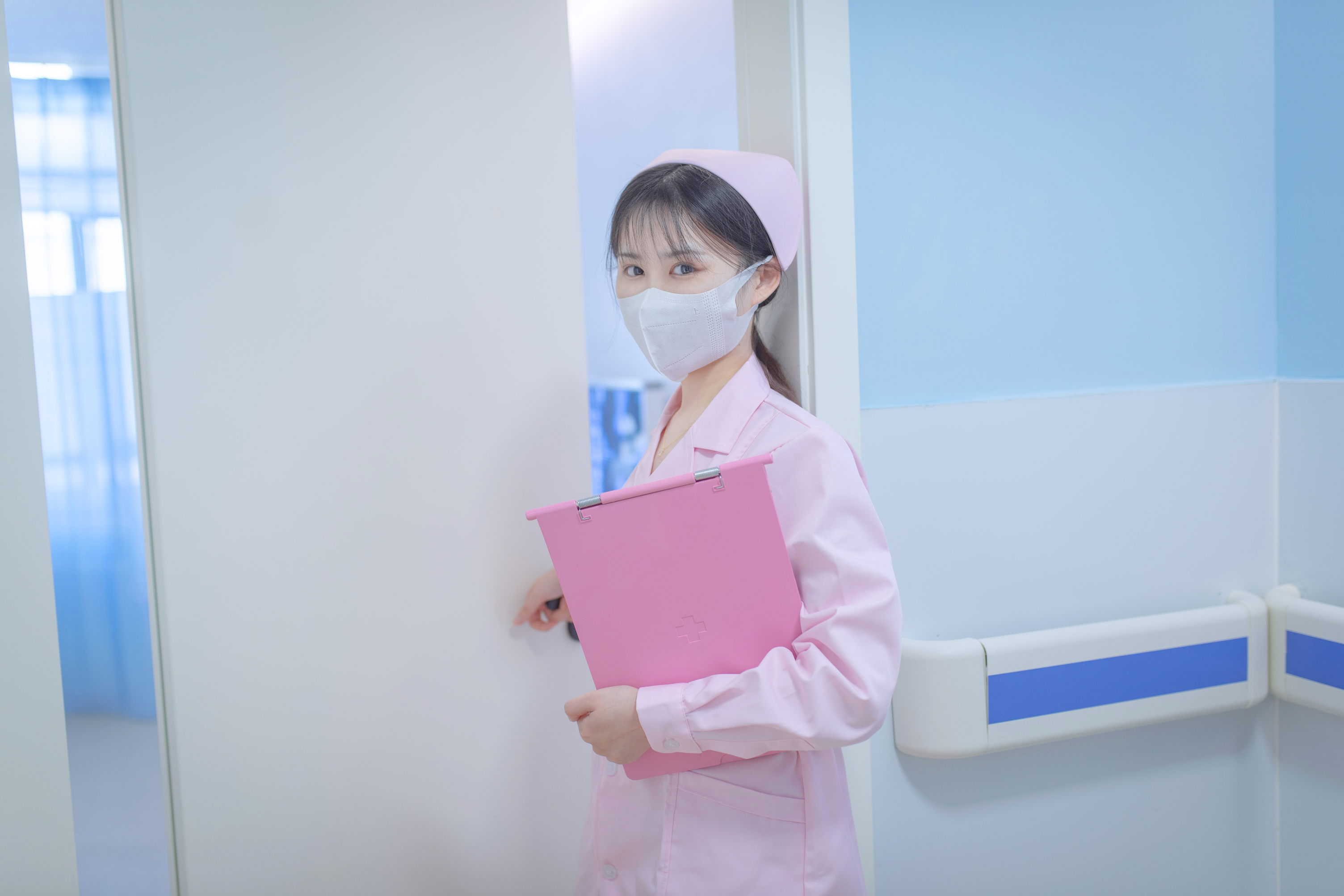 鹿初 NO.005 - 护士 [98P1V 2.19GB]_第4集