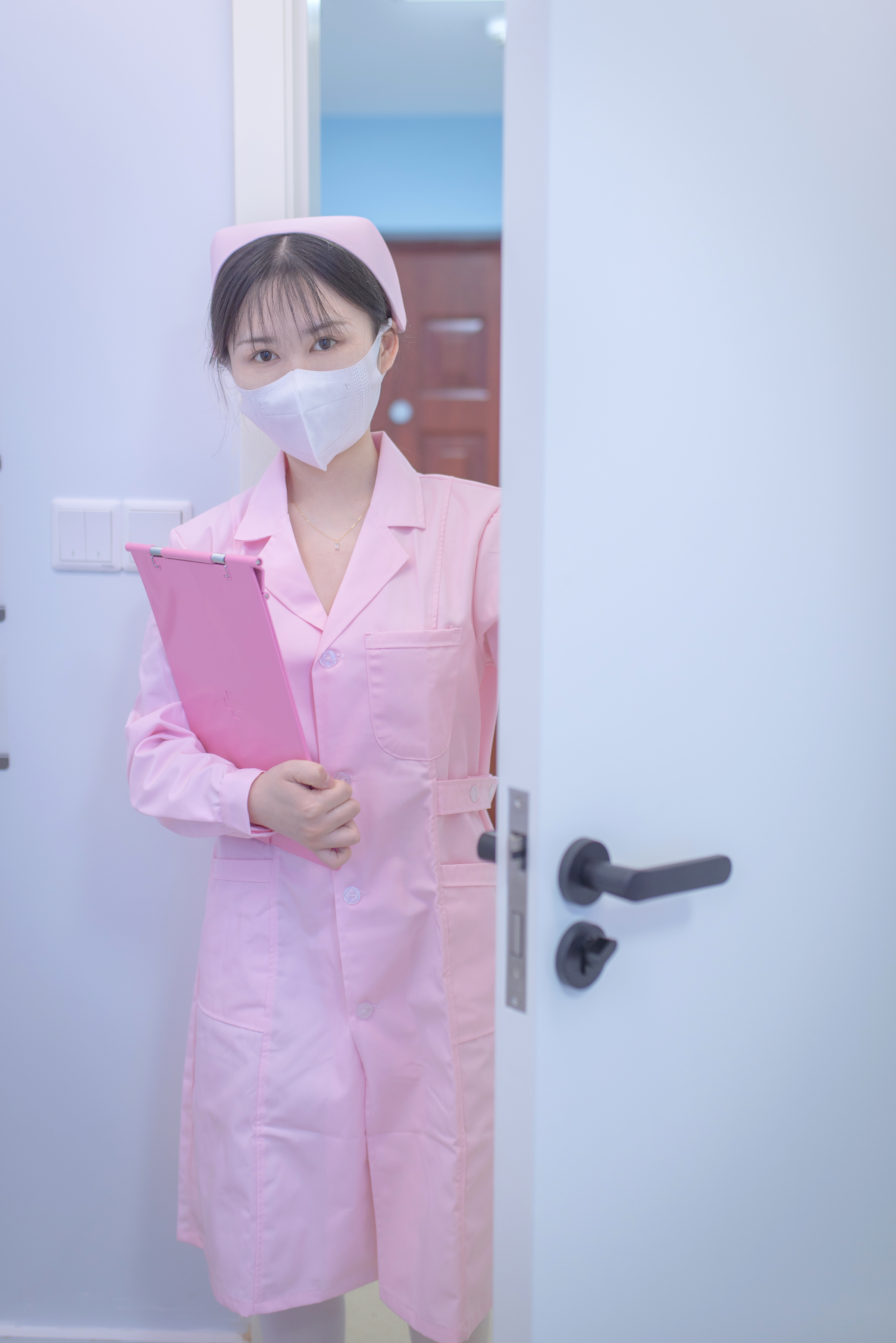 鹿初 NO.005 - 护士 [98P1V 2.19GB]_第4集