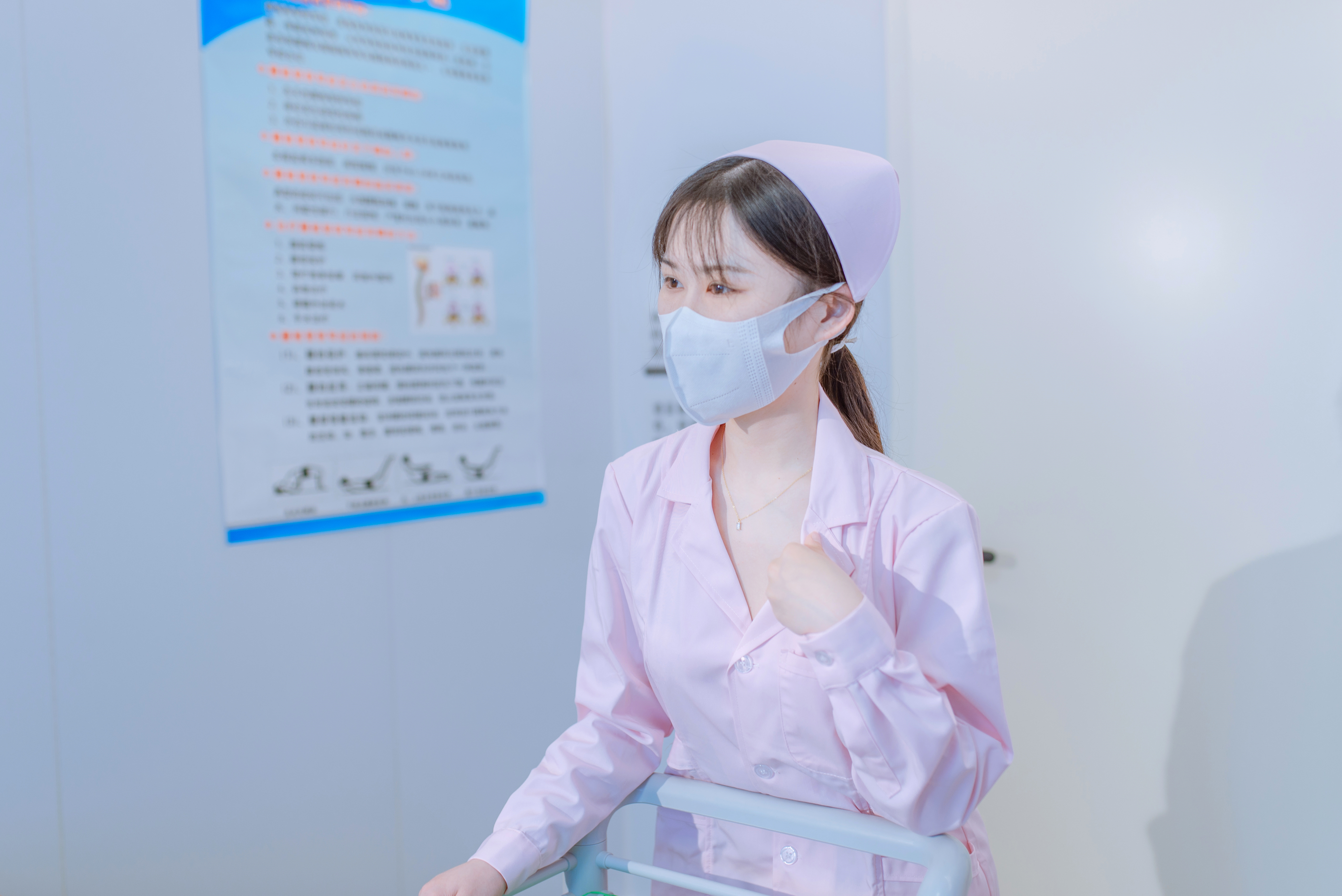 鹿初 NO.005 - 护士 [98P1V 2.19GB]_第4集