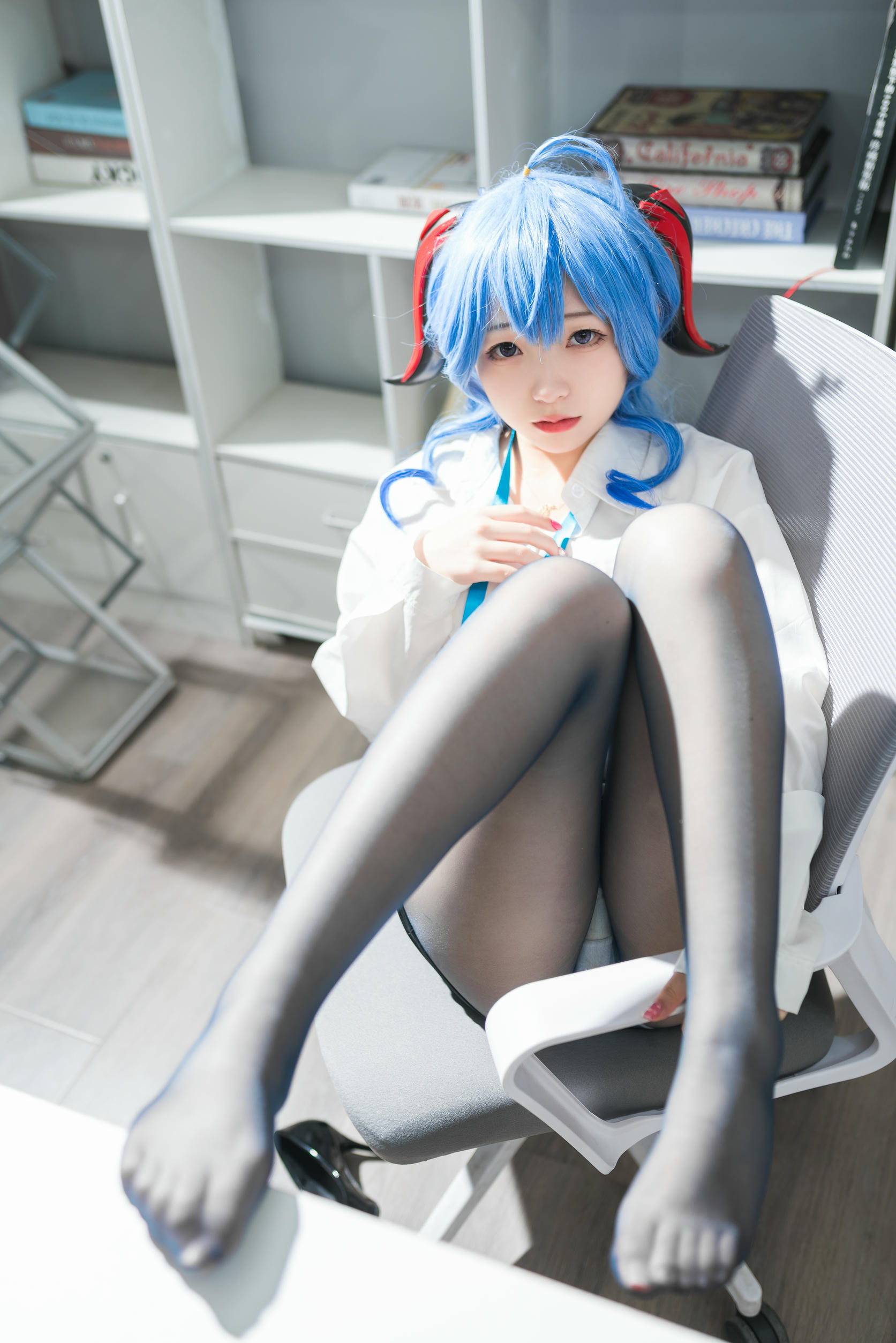 花铃Hana NO.020 甘雨秘书ol [94P-671MB]_第3集