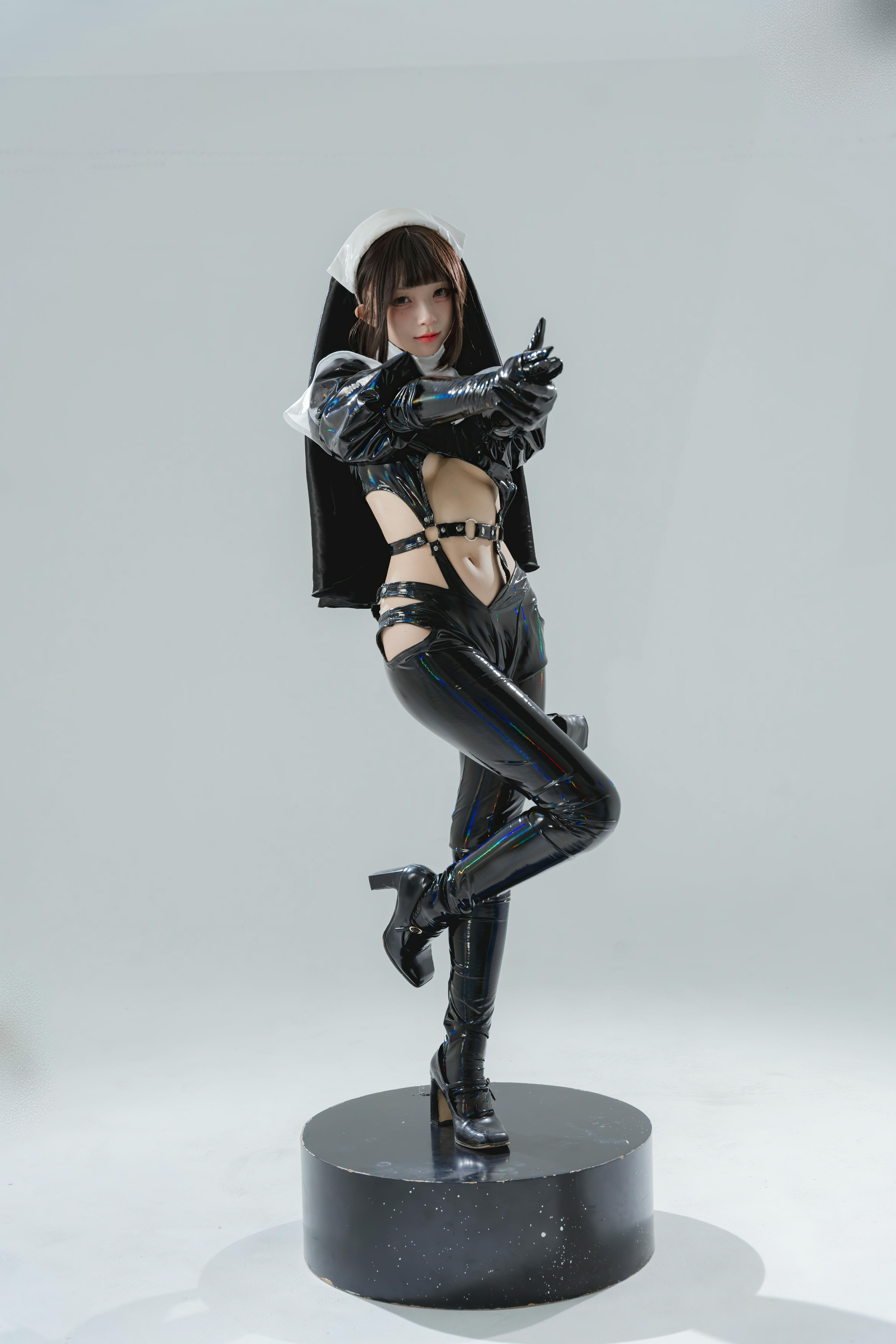 花铃Hana NO.030 漆皮修女[38P-309.1M]_第2集