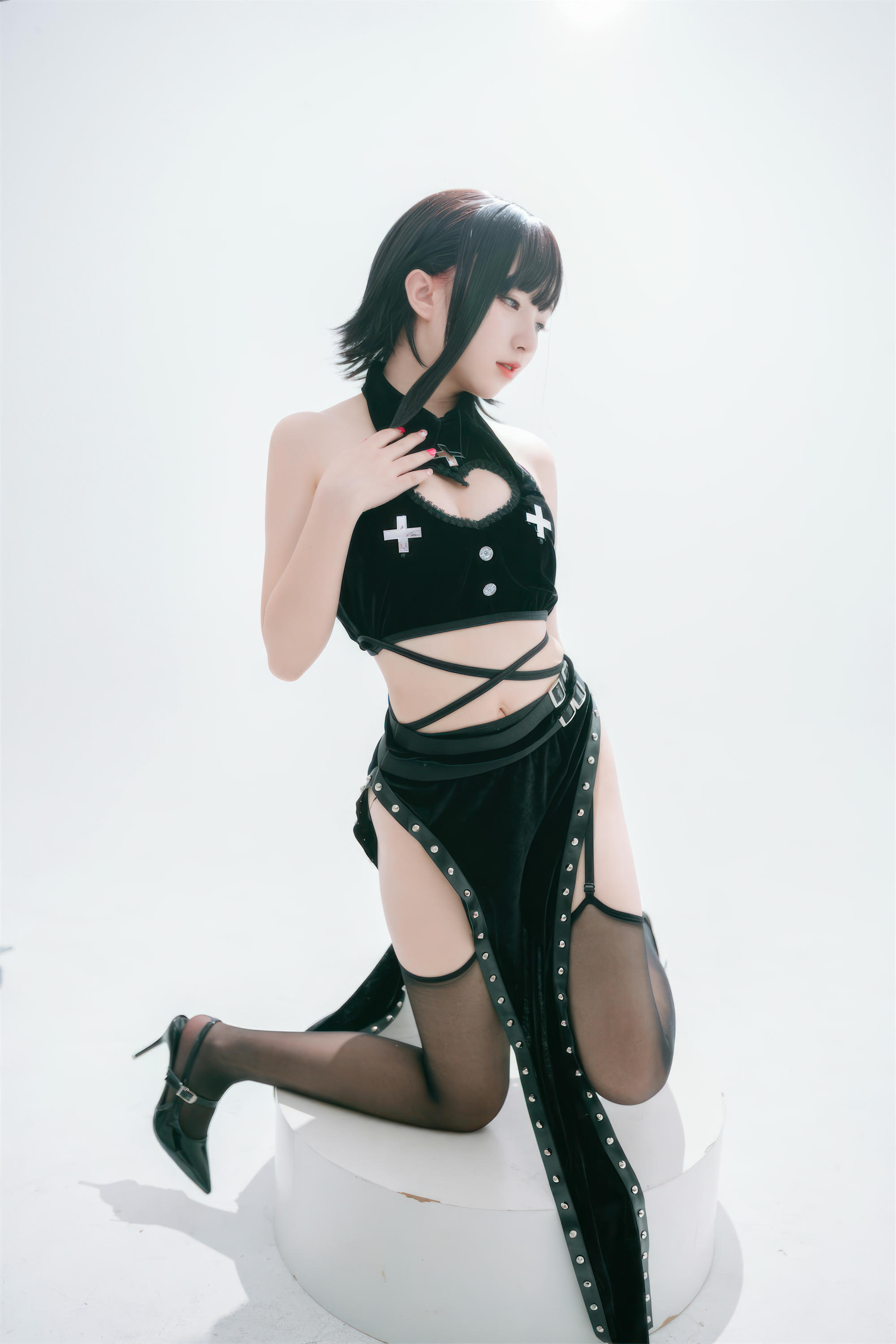 花铃Hana NO.039 吊带袜修女 [71P 259MB]_第1集