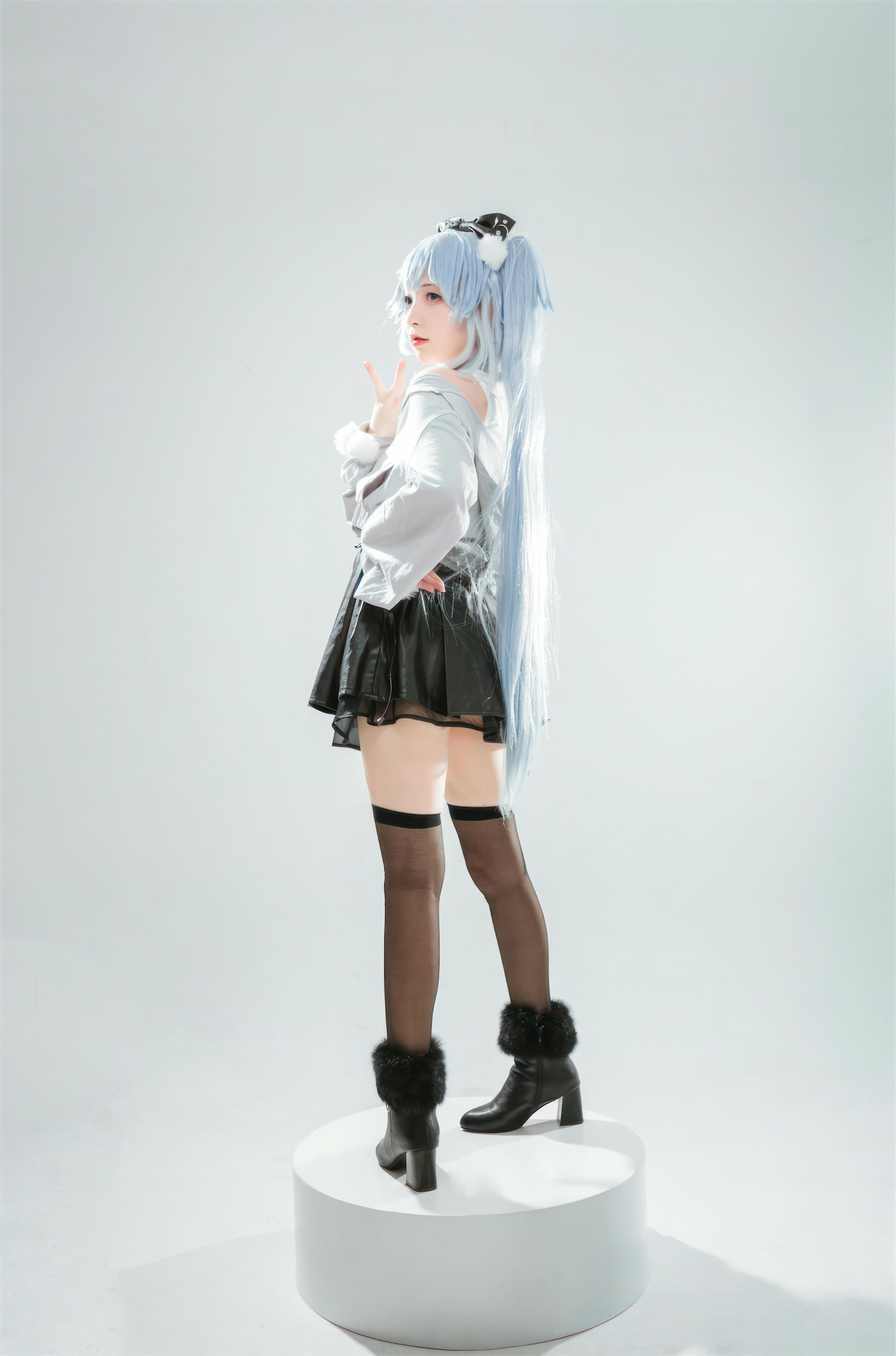 花铃Hana NO.045 芙洛伦 药心巧克力 [84P 451MB]_第2集