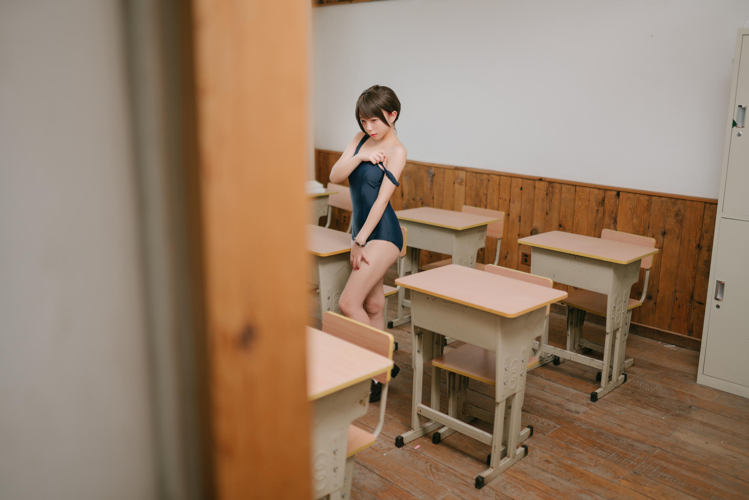 花铃Hana NO.058 风纪委员死裤水x游泳课风纪委员 [93P-715MB]_第1集