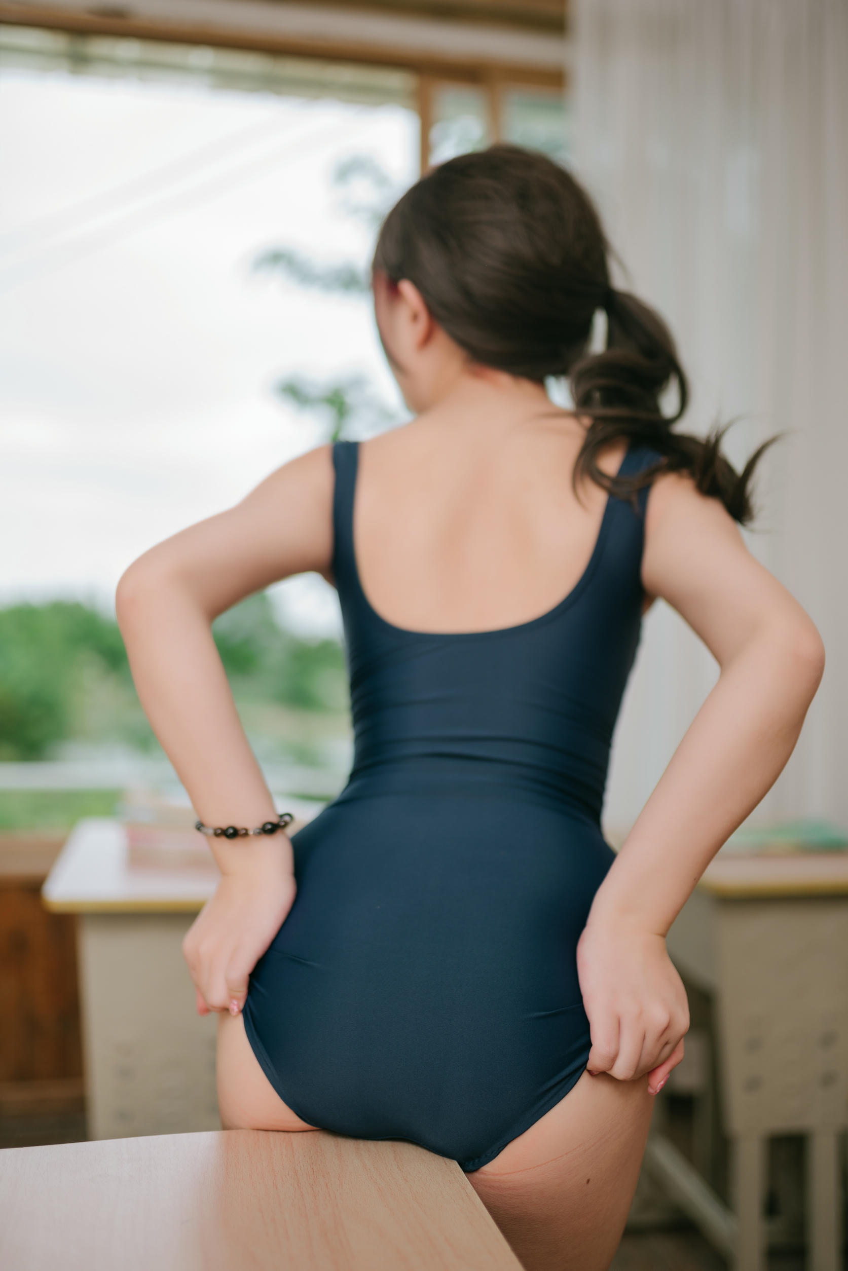 花铃Hana NO.058 风纪委员死裤水x游泳课风纪委员 [93P-715MB]_第3集